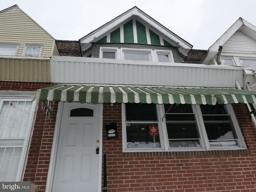 Welcome Home!! Here is lovely 3 bedroom, one full  bath townhome in excellent condition. Large Living Room & Dining room that leads into a brand new kitchen.  2nd floor has 3 bedrooms and a totally new bathroom. Lower level has an updated heater and is dry. Located in a great neighborhood. Close to everything.