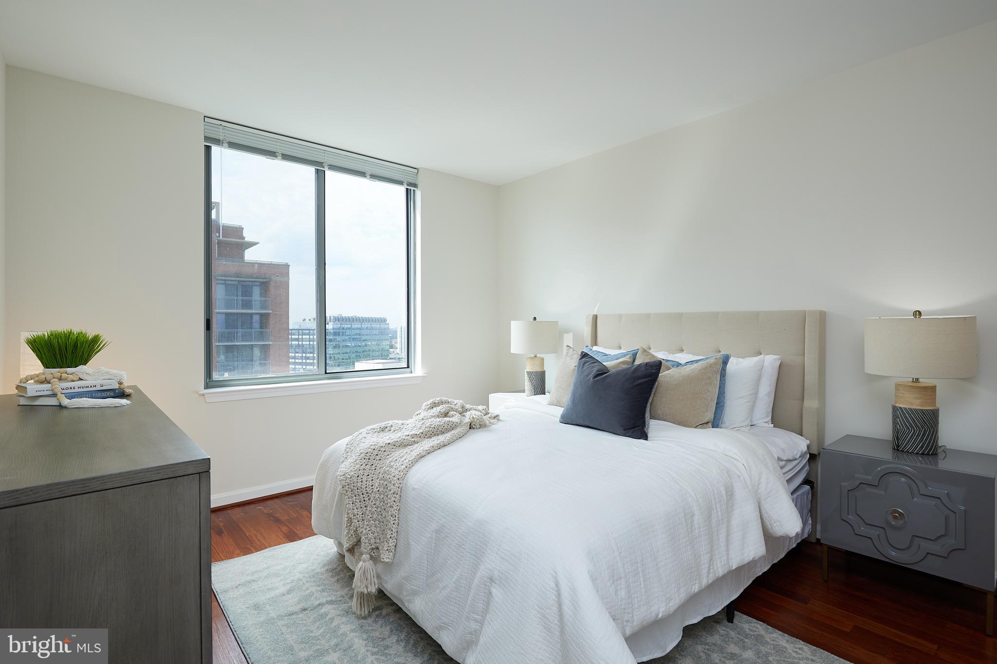 GALLERY AT WHITE FLINT - Residential