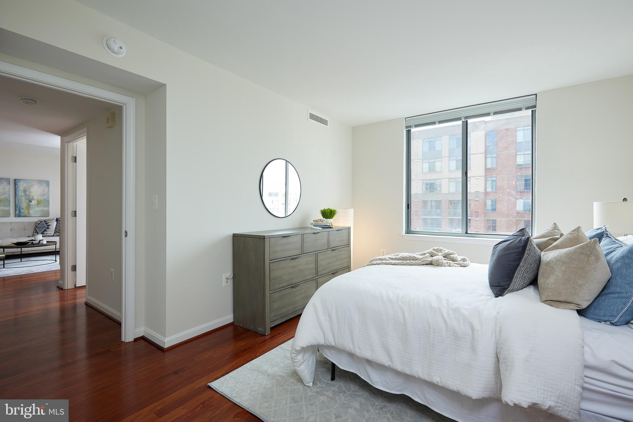 GALLERY AT WHITE FLINT - Residential