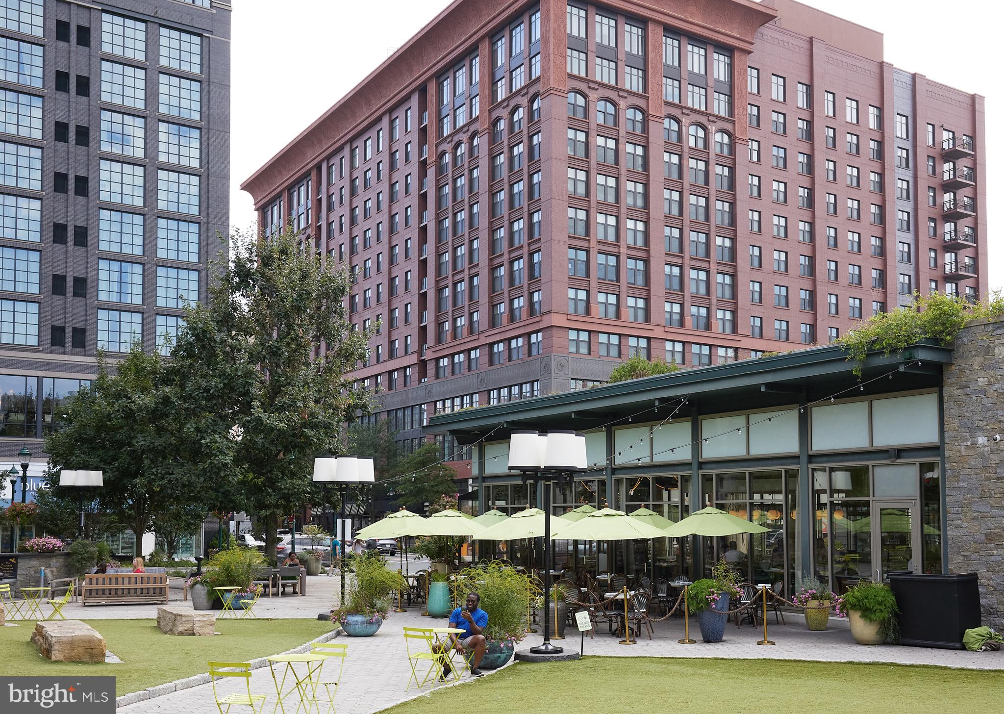 GALLERY AT WHITE FLINT - Residential