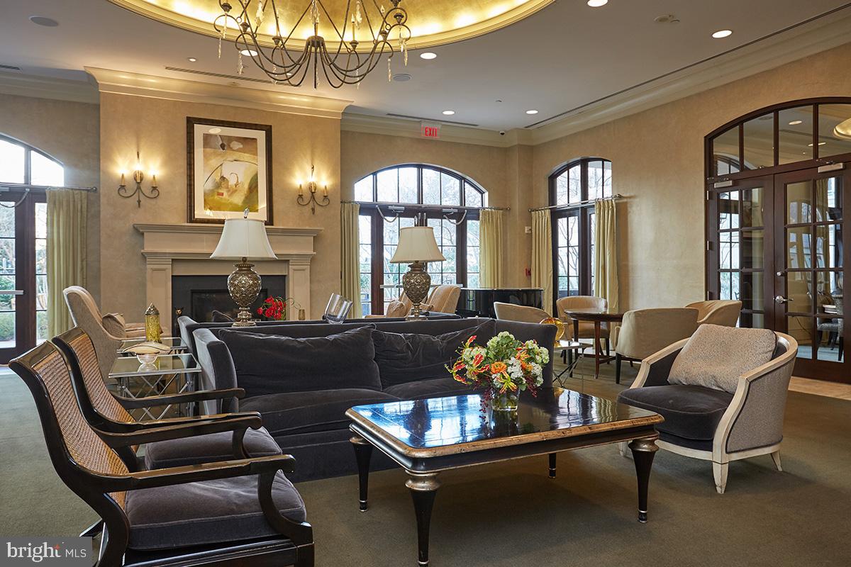 GALLERY AT WHITE FLINT - Residential