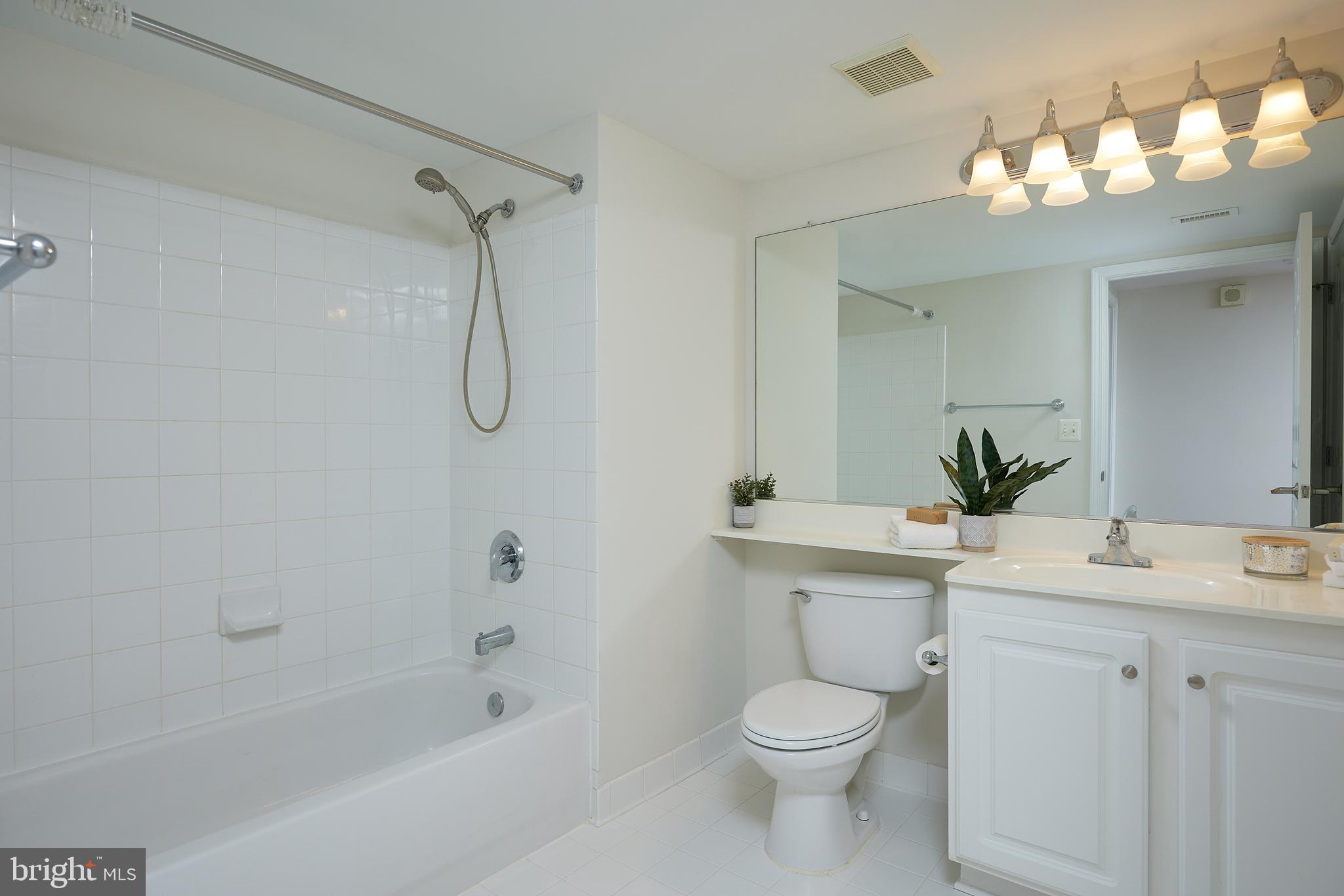 GALLERY AT WHITE FLINT - Residential