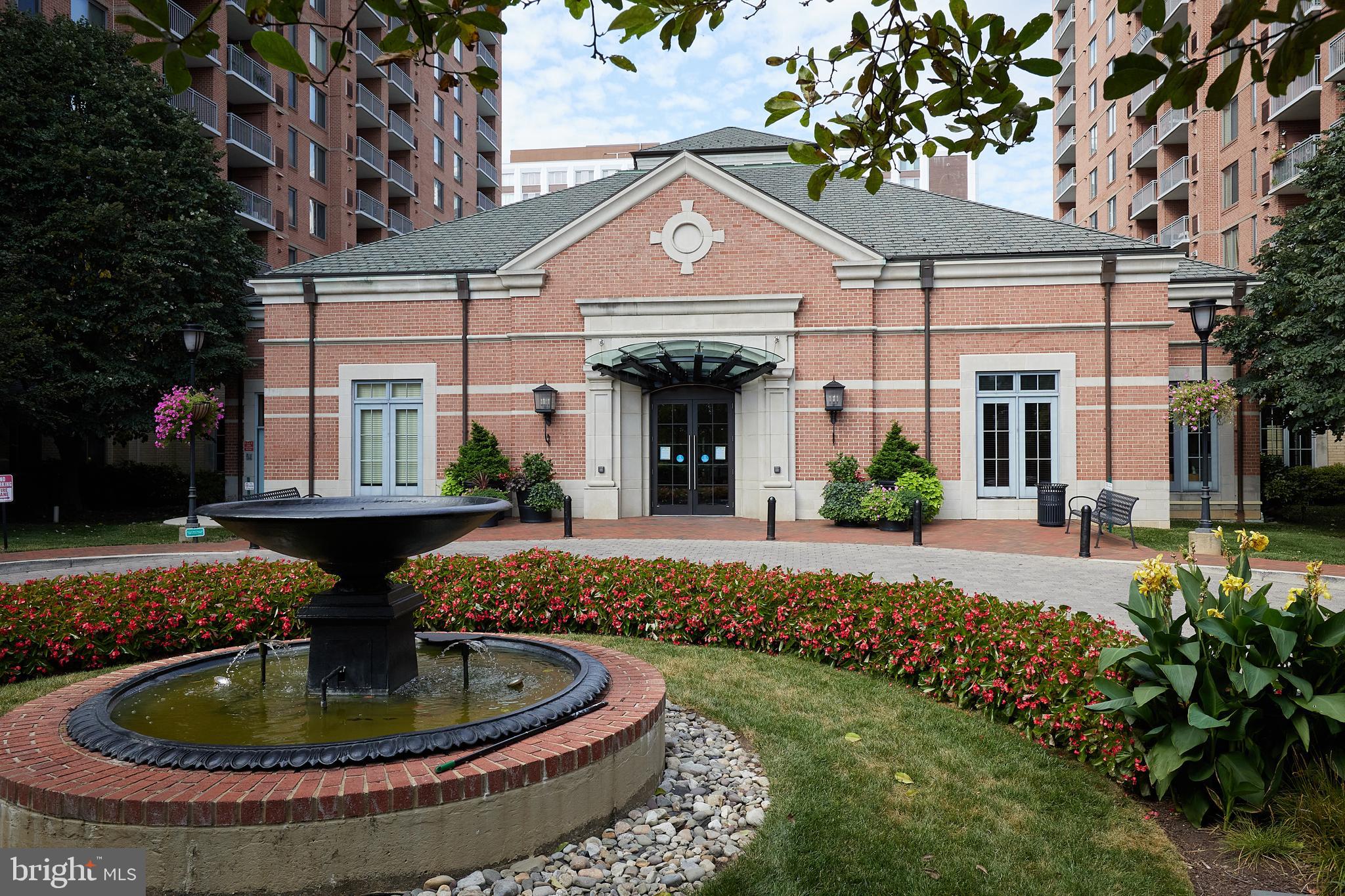 GALLERY AT WHITE FLINT - Residential