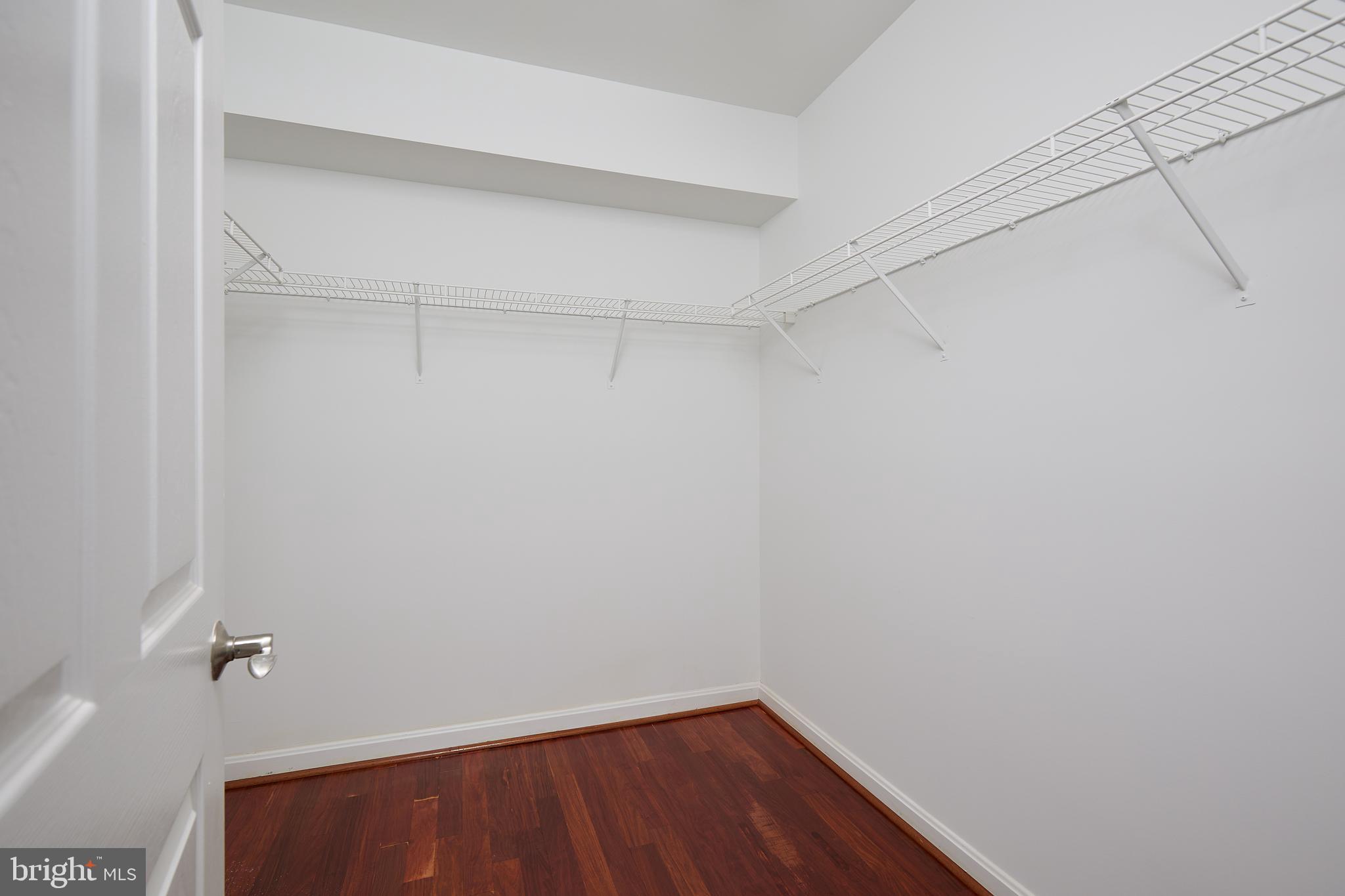 GALLERY AT WHITE FLINT - Residential