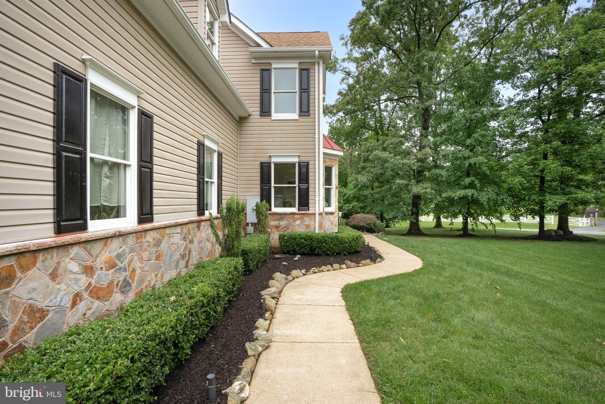 13385 TAYLORSTOWN ROAD