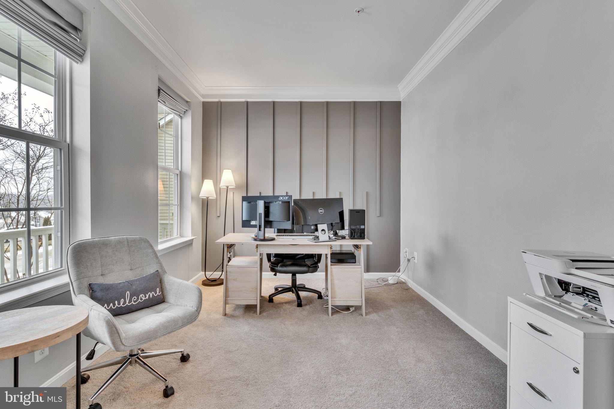 WINDSOR MANOR - Residential