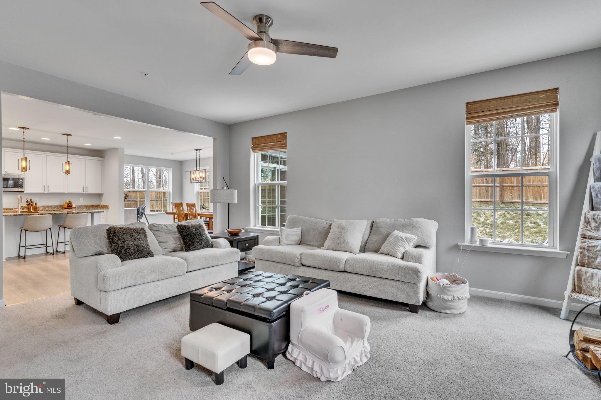 WINDSOR MANOR - Residential