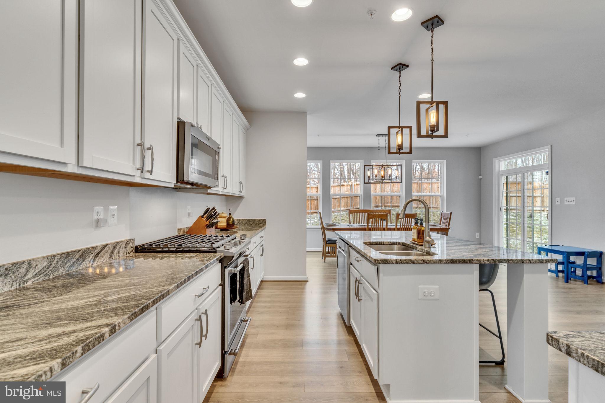 WINDSOR MANOR - Residential