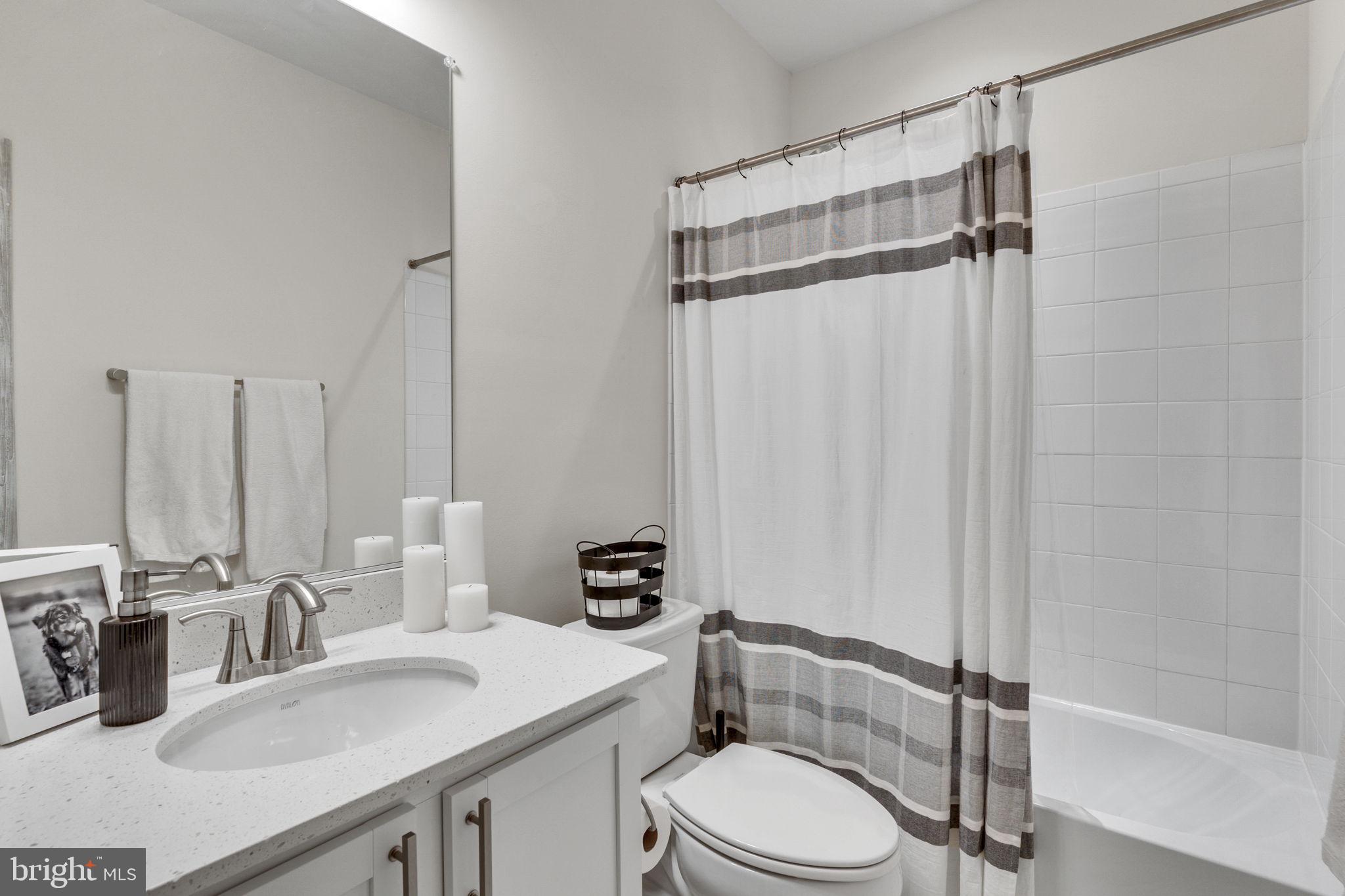 WINDSOR MANOR - Residential