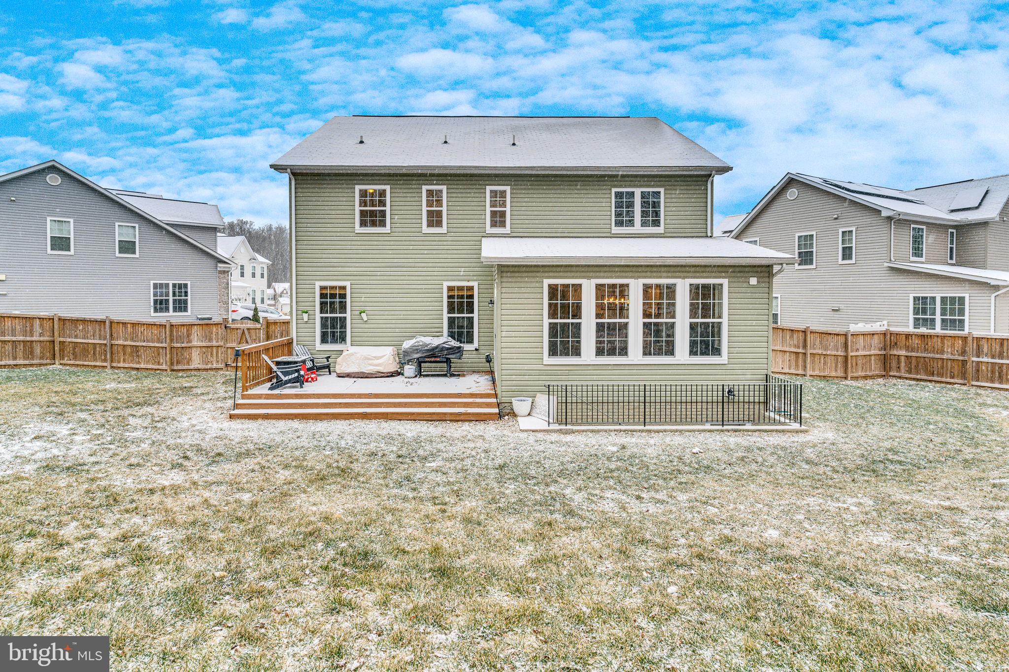 WINDSOR MANOR - Residential