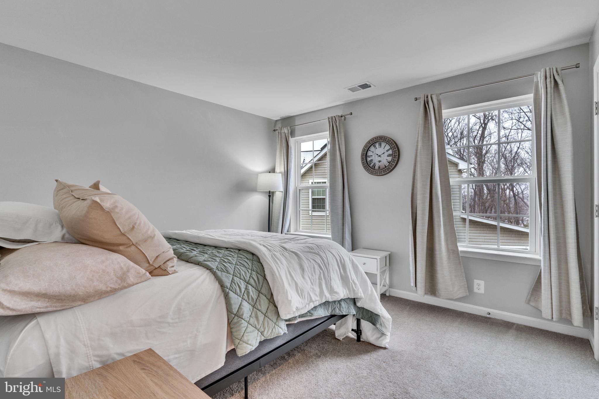 WINDSOR MANOR - Residential