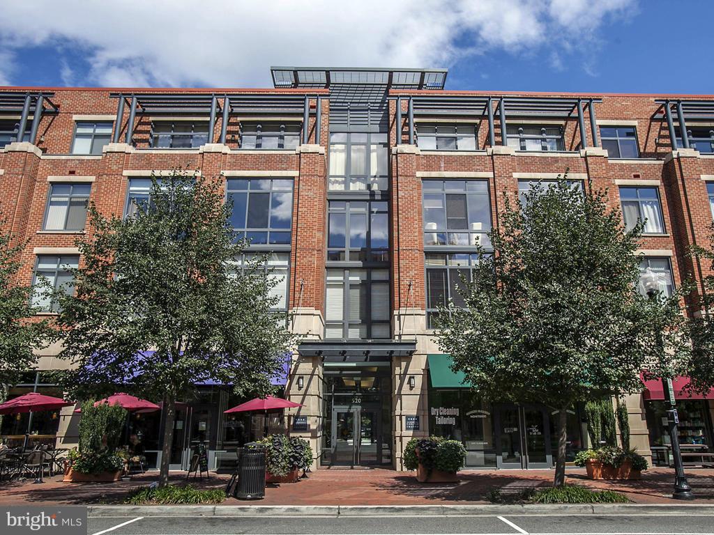 CONDOS AT CARLYLE SQUARE - Residential Lease