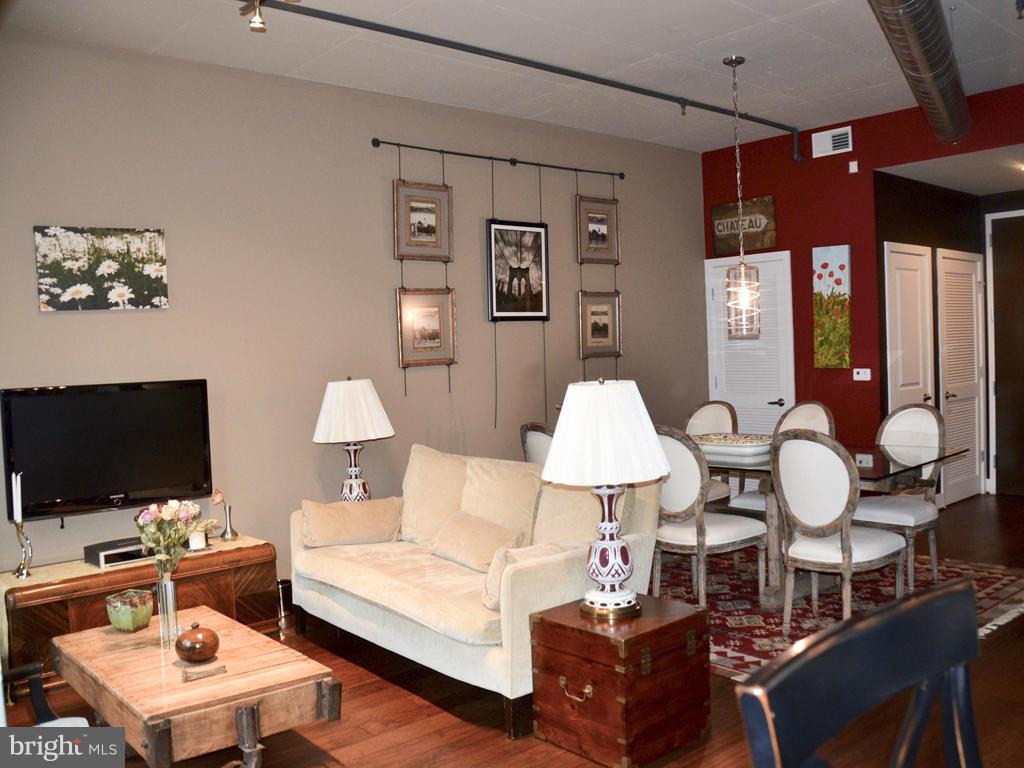 CONDOS AT CARLYLE SQUARE - Residential Lease