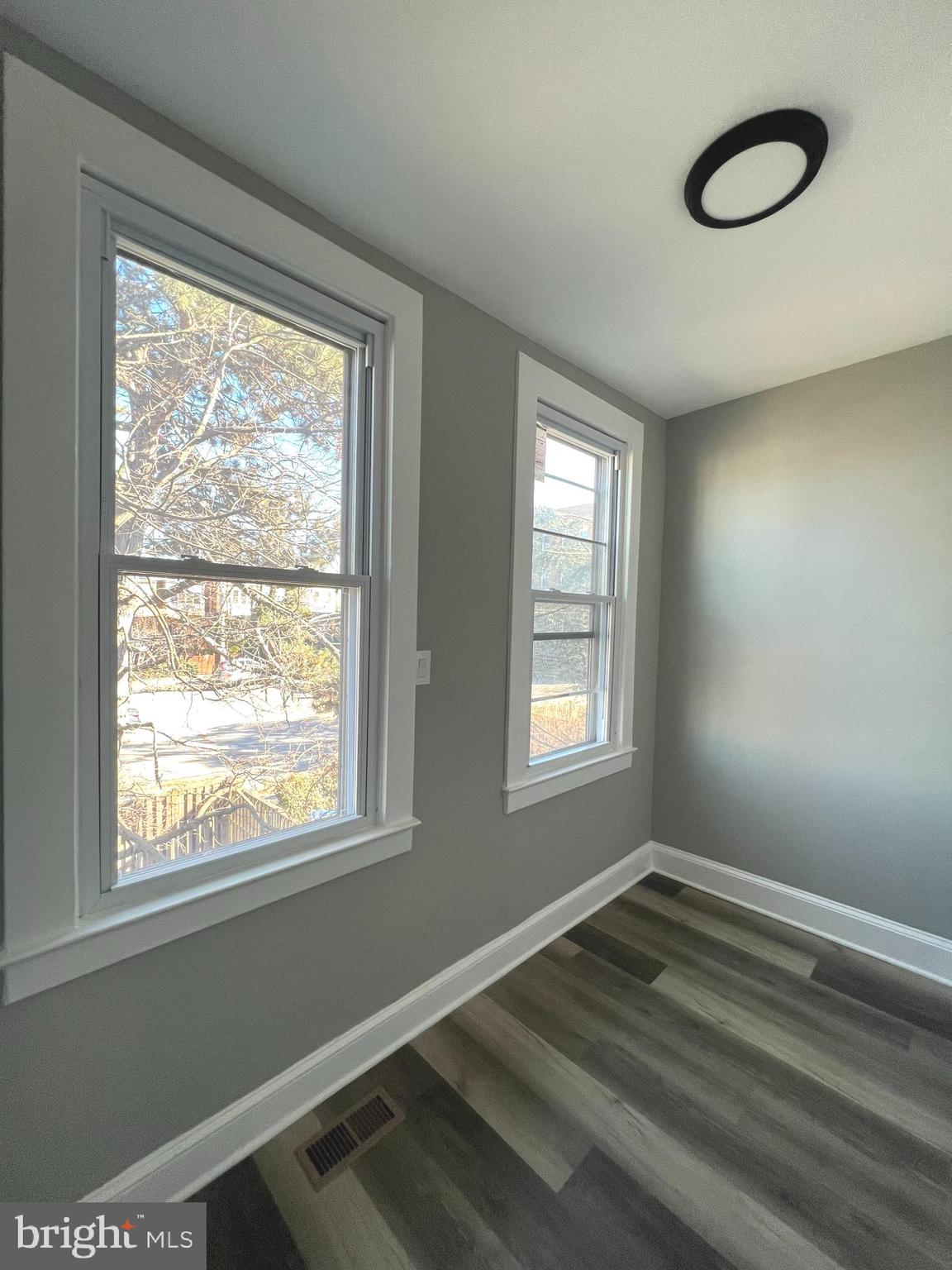 CHARLES VILLAGE - Residential Lease