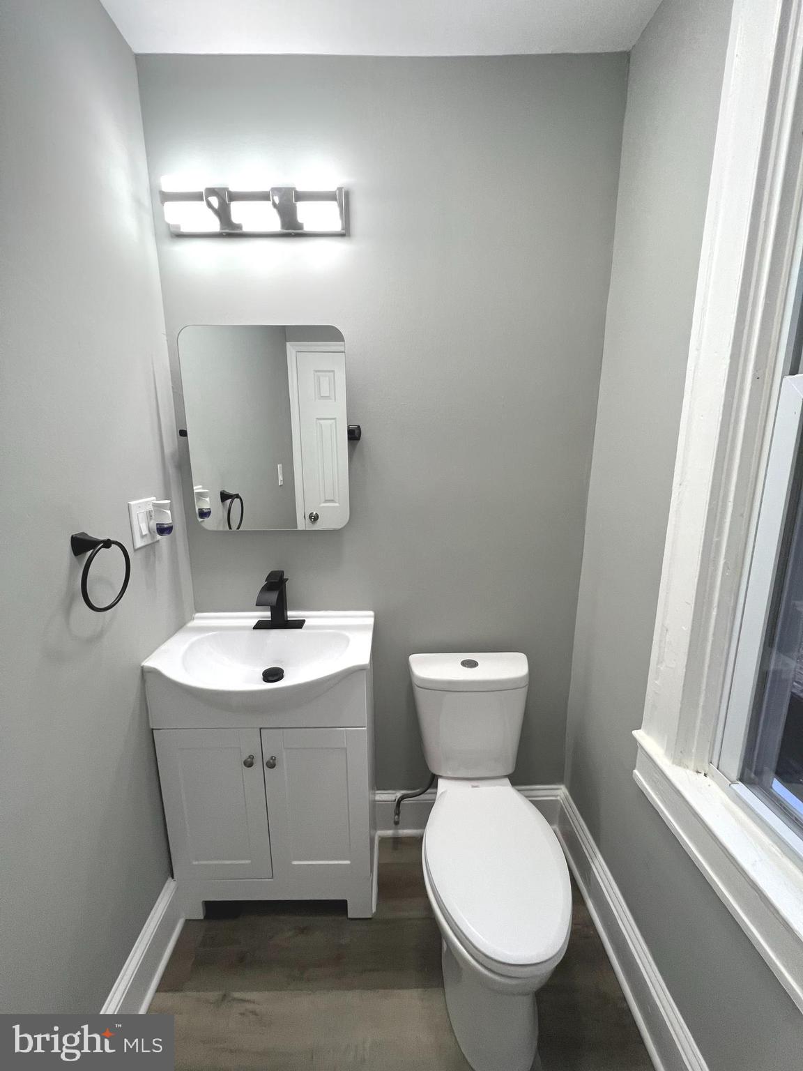 CHARLES VILLAGE - Residential Lease