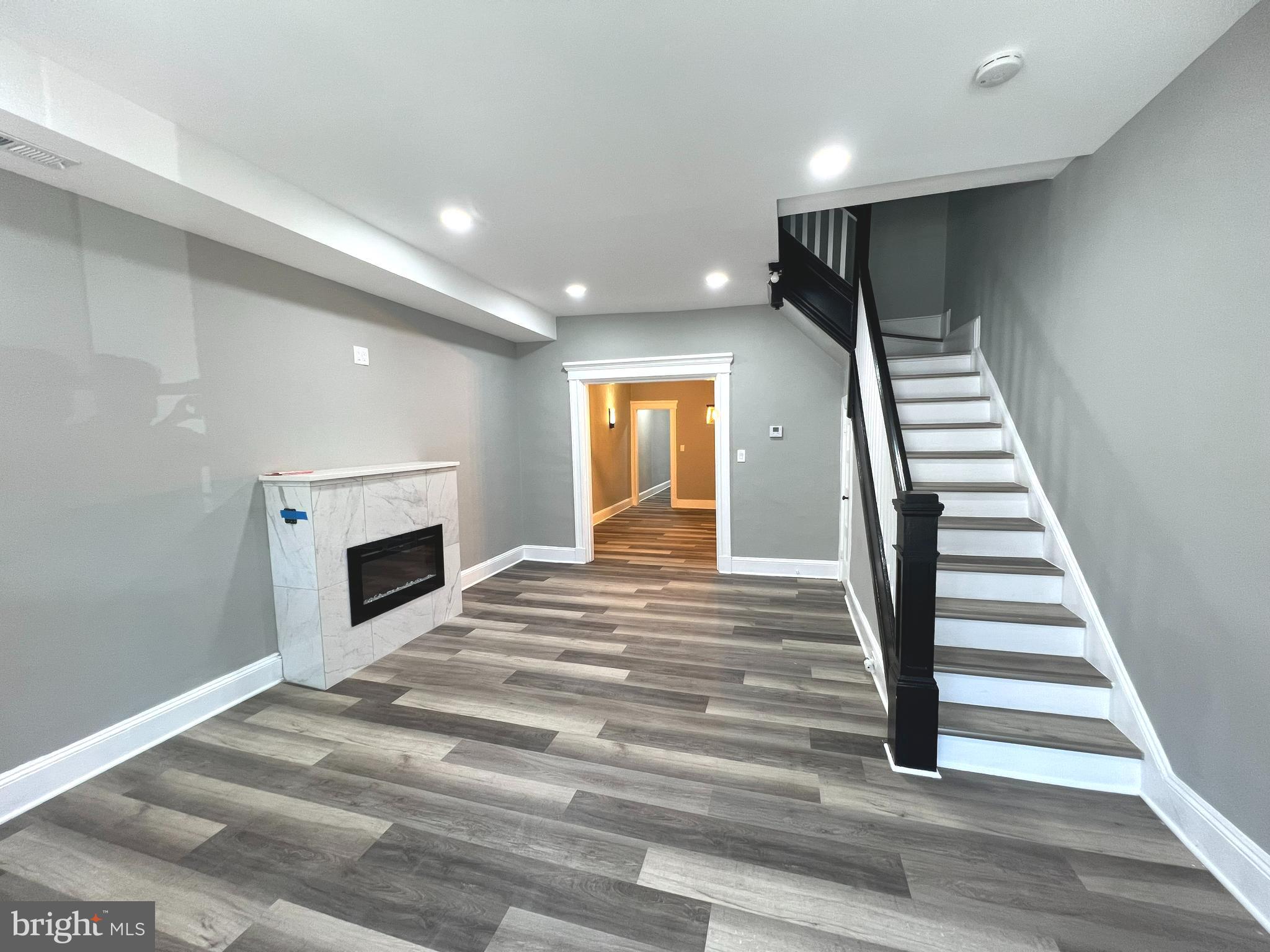 CHARLES VILLAGE - Residential Lease