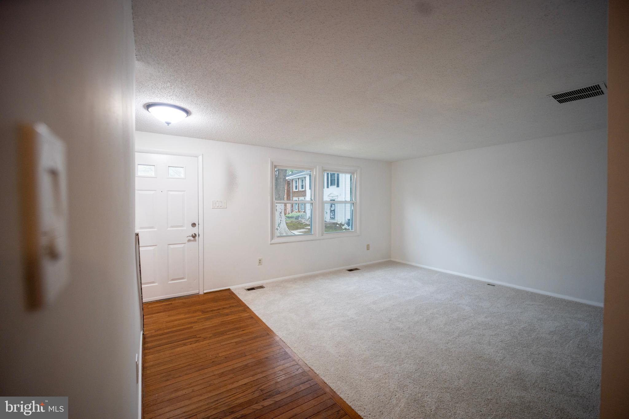 8188 CURVING CREEK COURT