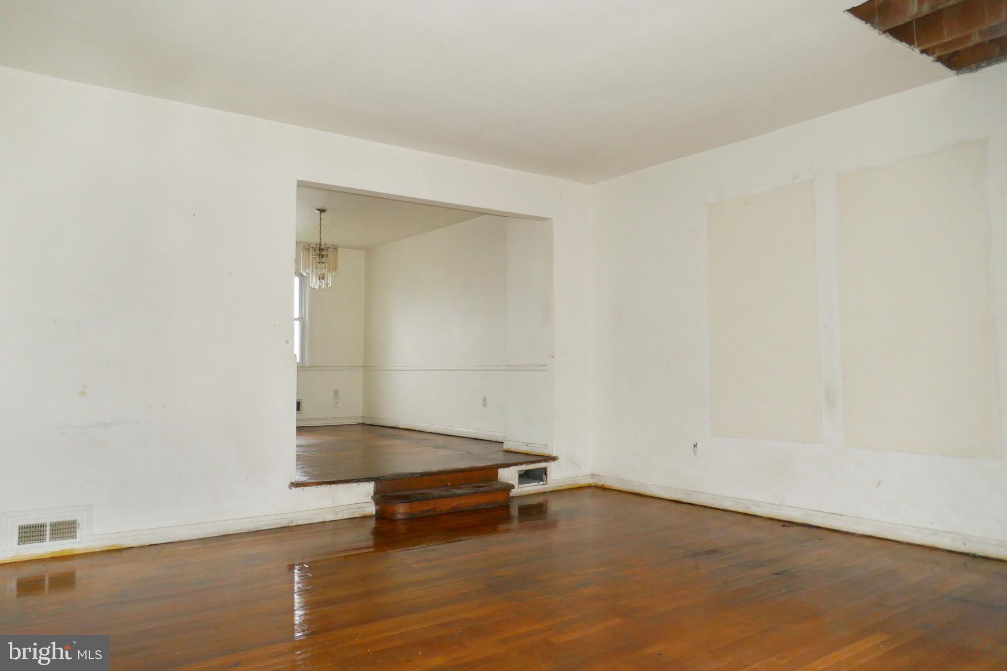 IDLEWOOD - Residential