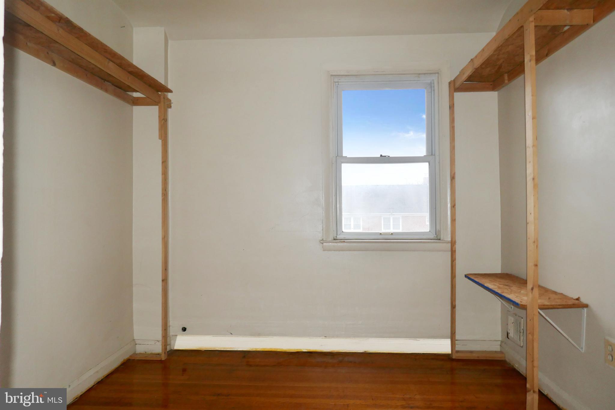 IDLEWOOD - Residential