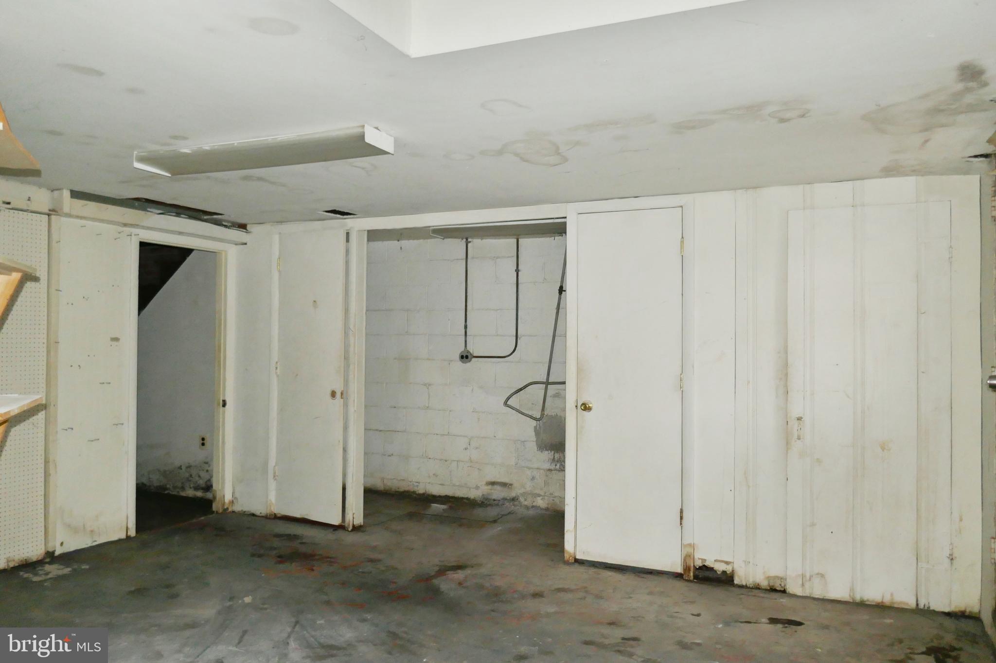 IDLEWOOD - Residential