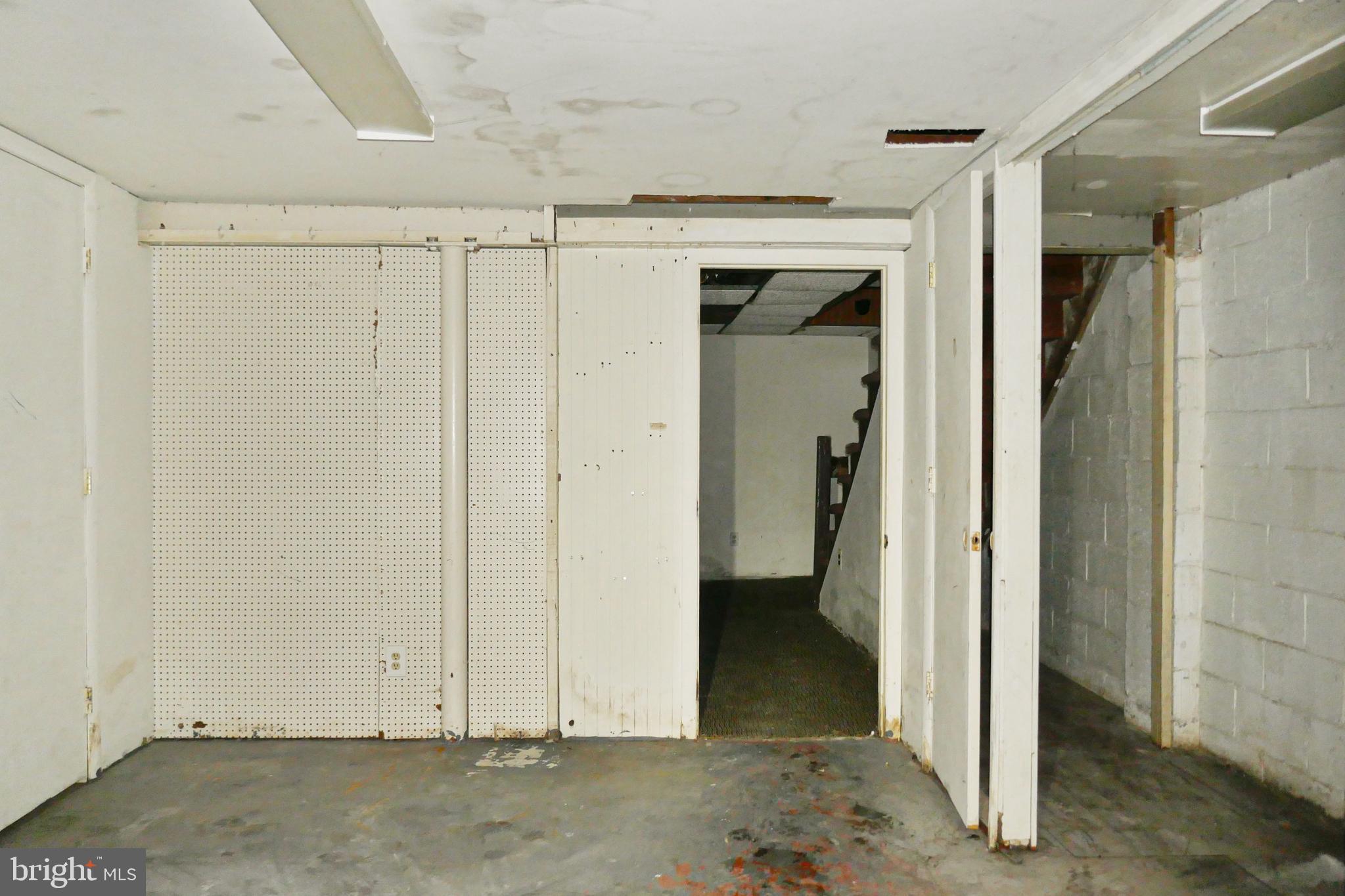 IDLEWOOD - Residential