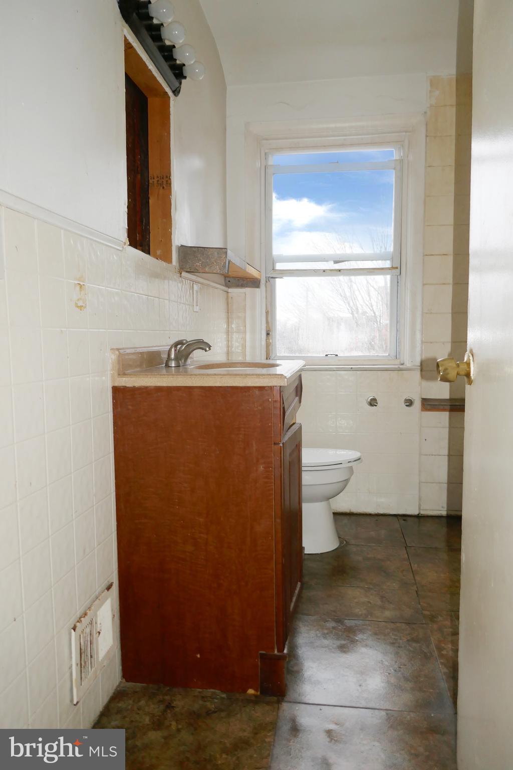 IDLEWOOD - Residential