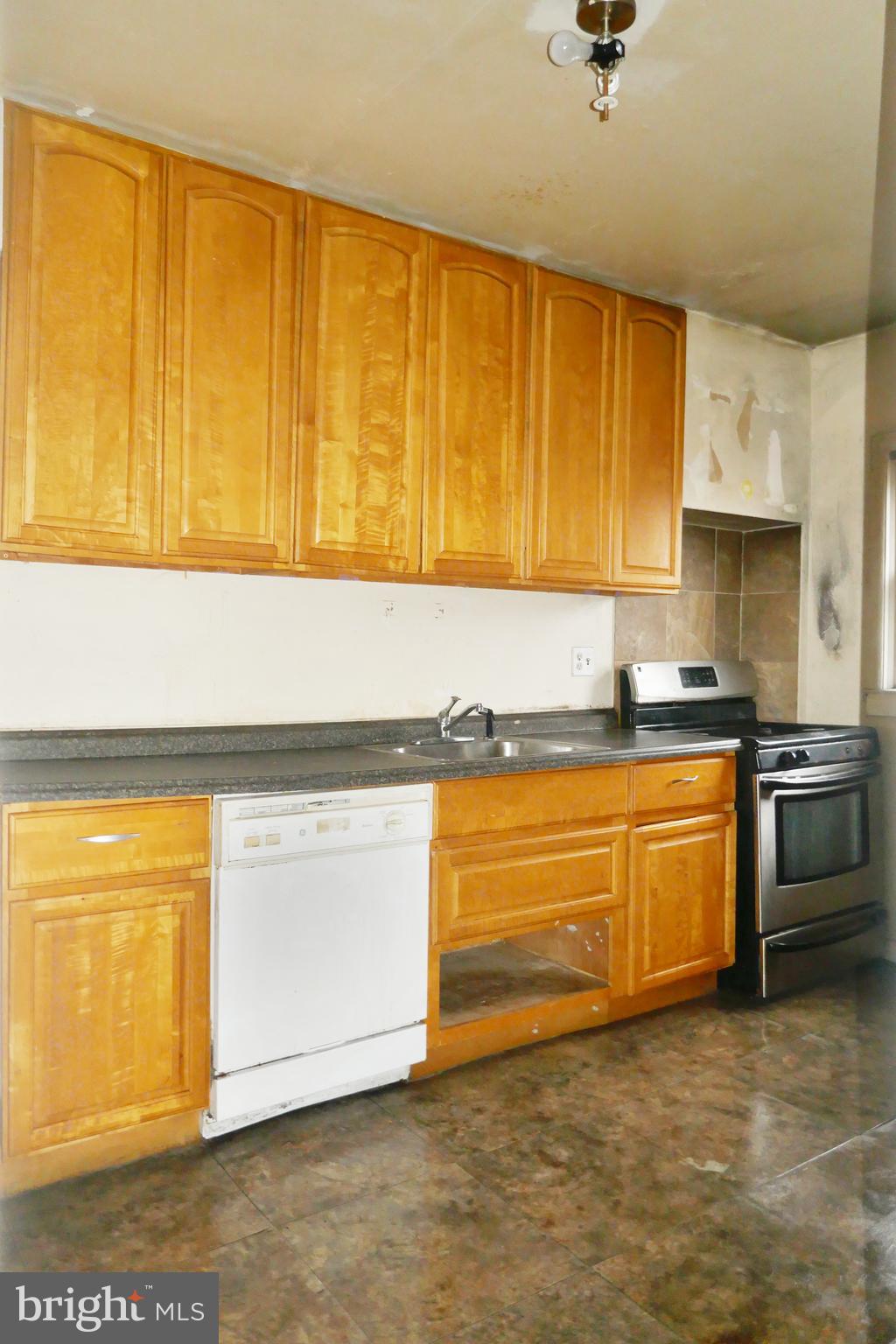 IDLEWOOD - Residential