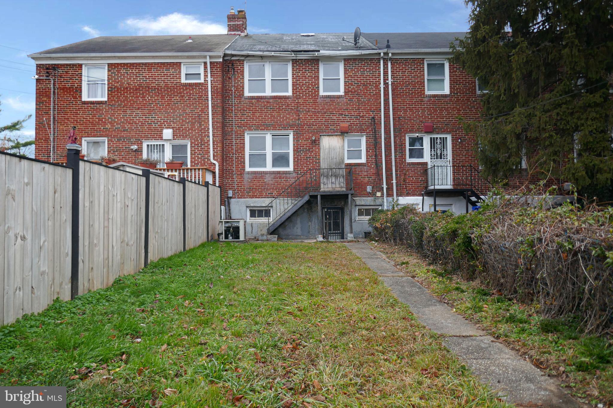 IDLEWOOD - Residential