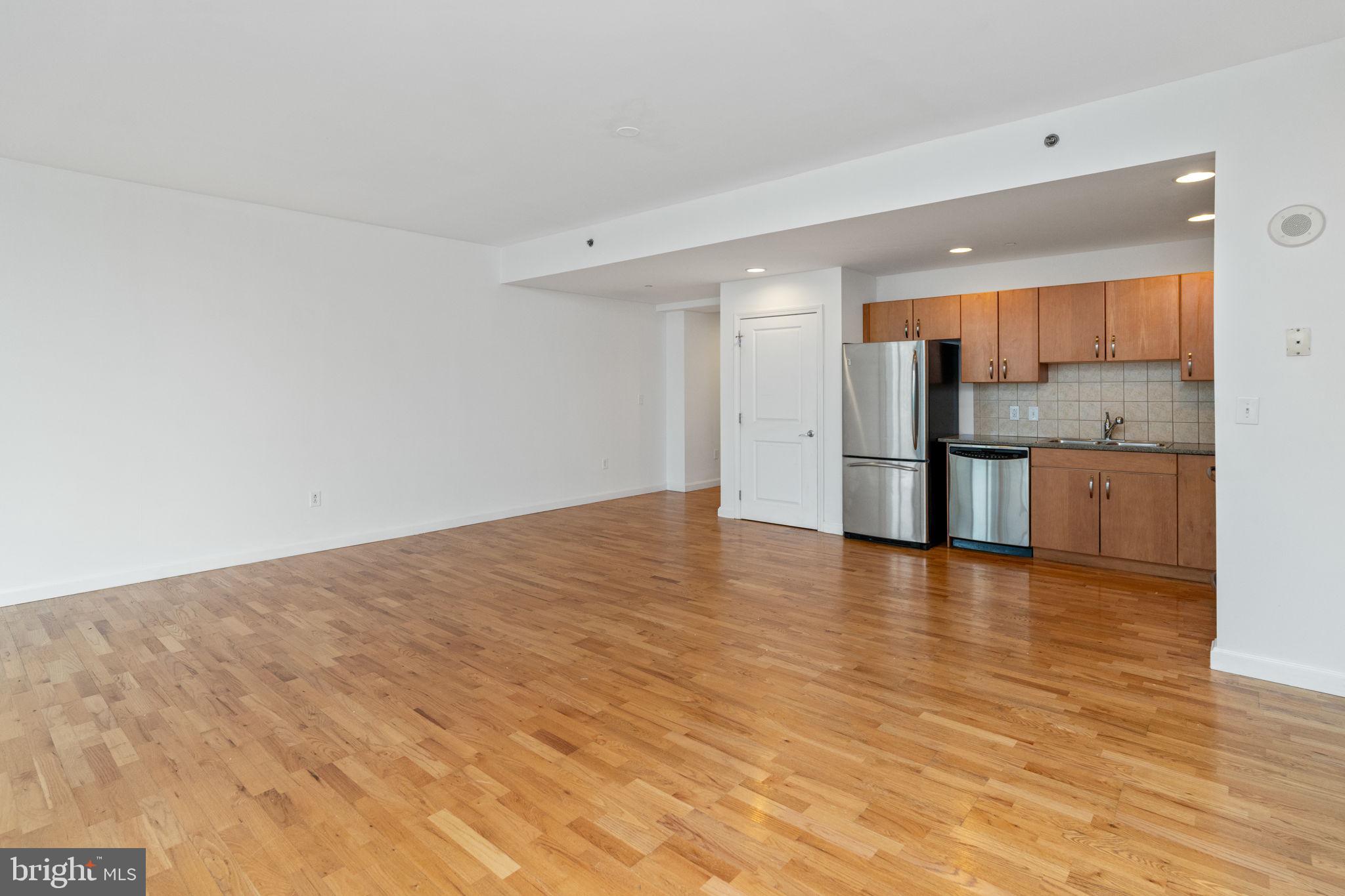 WATERFRONT SQUARE - Residential
