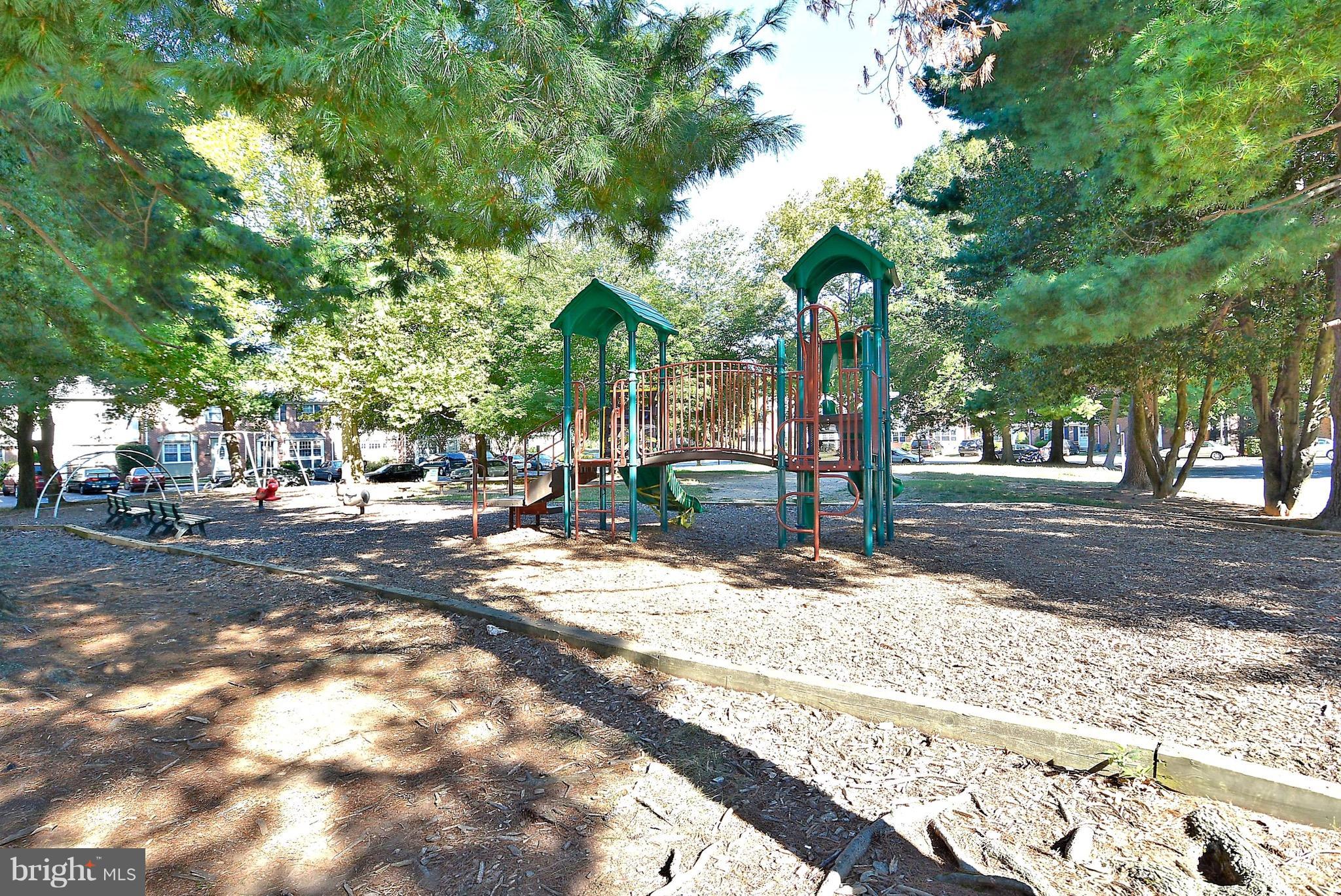 PINEWOOD GREENS - Residential