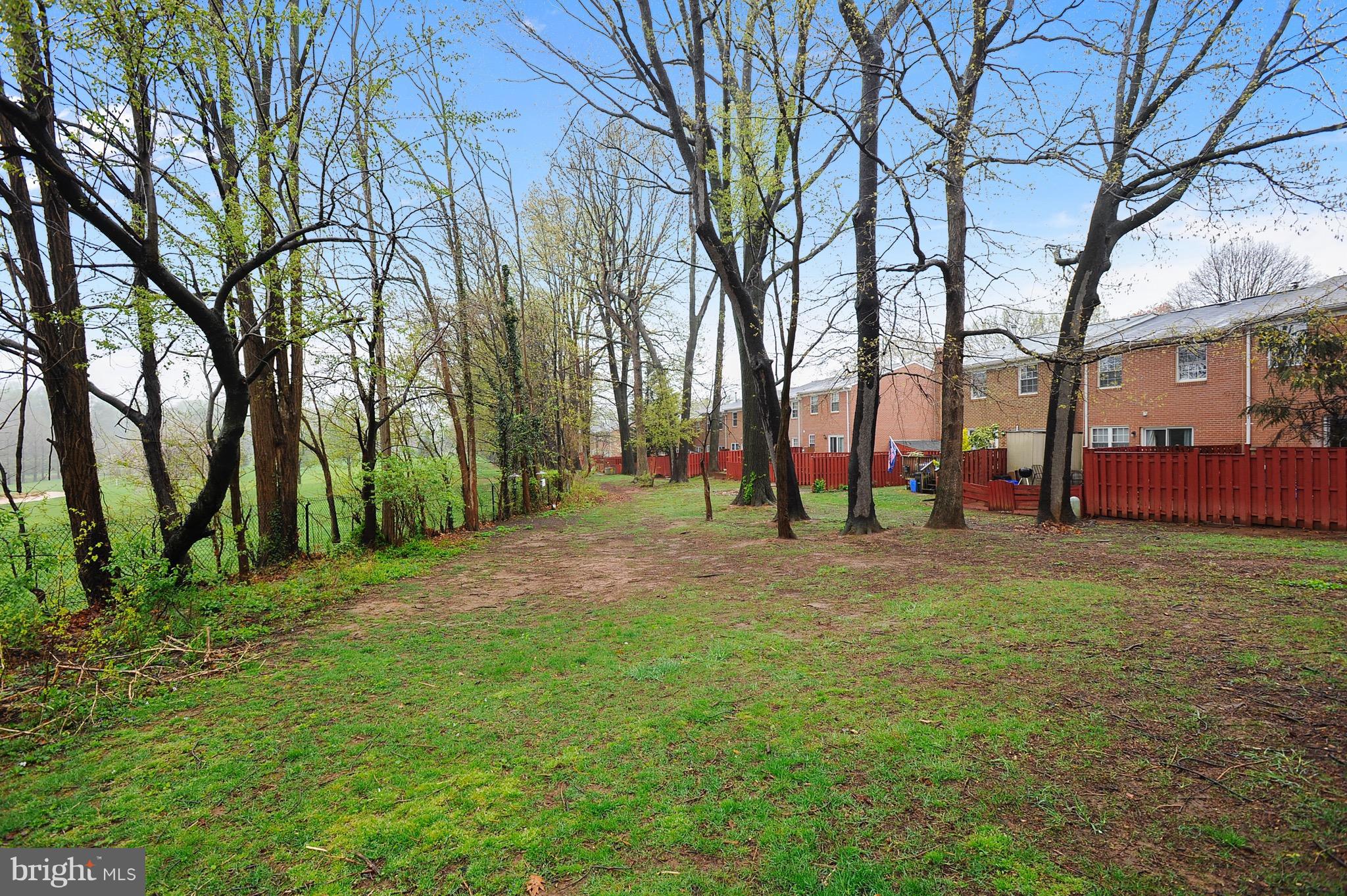 PINEWOOD GREENS - Residential