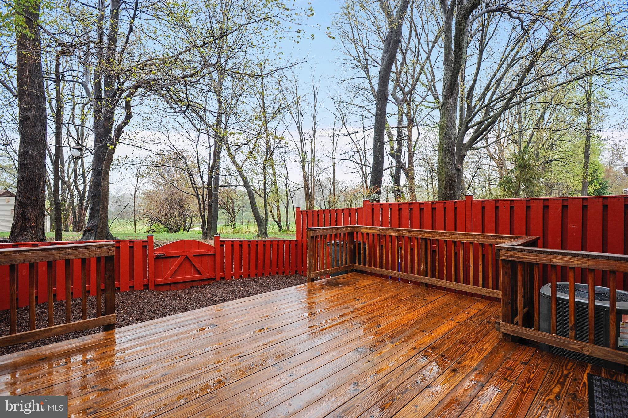 PINEWOOD GREENS - Residential