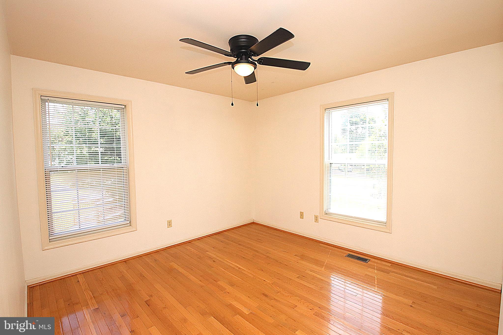 STERLING OAKS - Residential