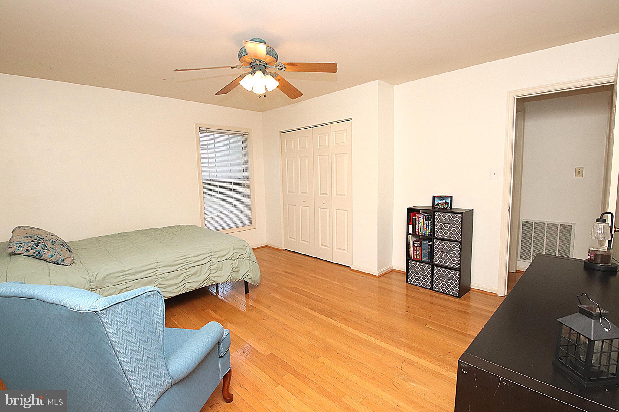 STERLING OAKS - Residential