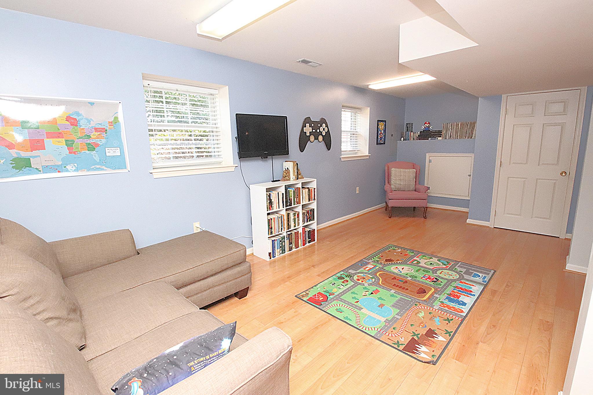 STERLING OAKS - Residential