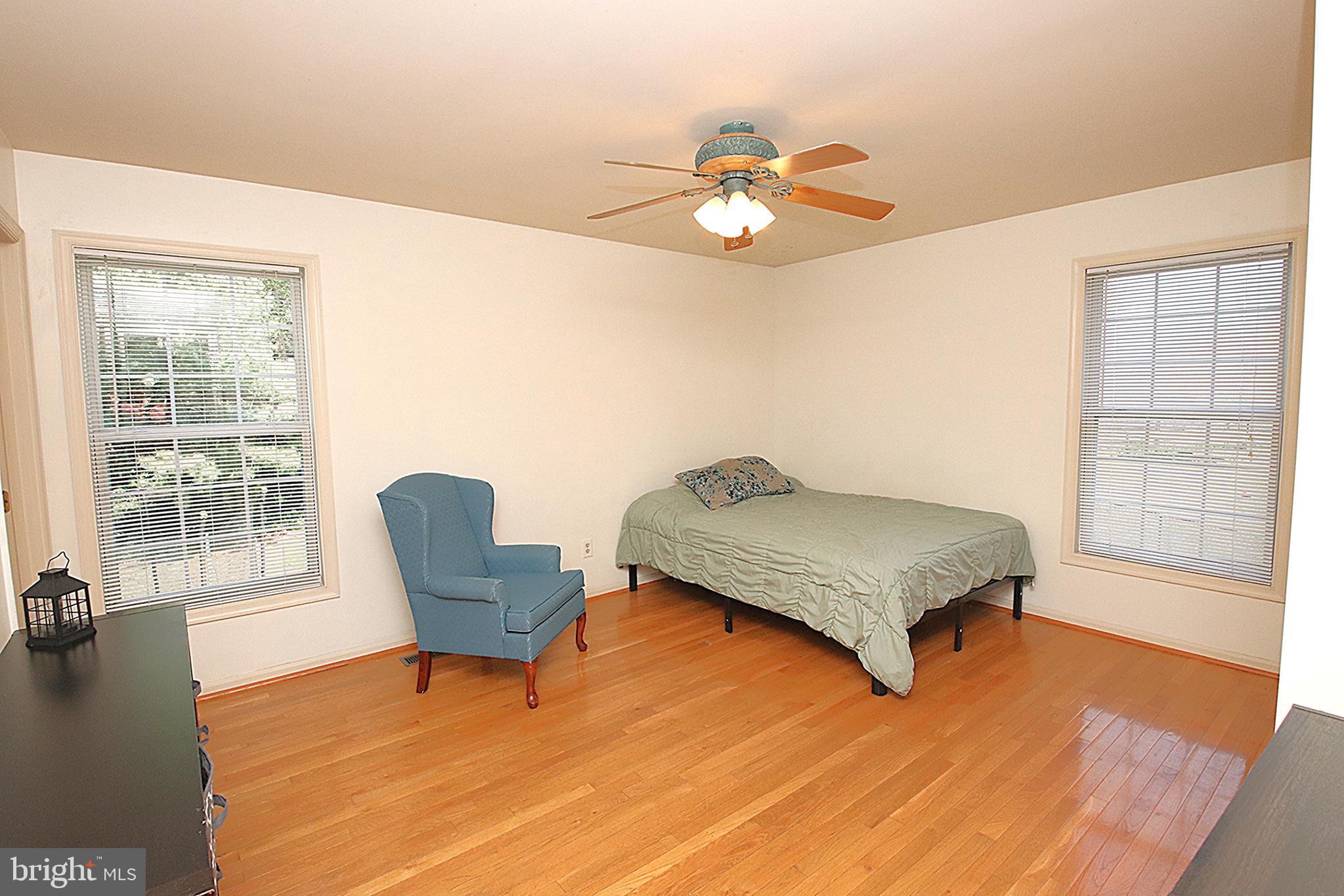 STERLING OAKS - Residential