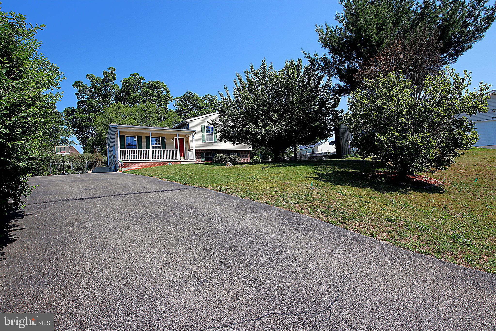 STERLING OAKS - Residential