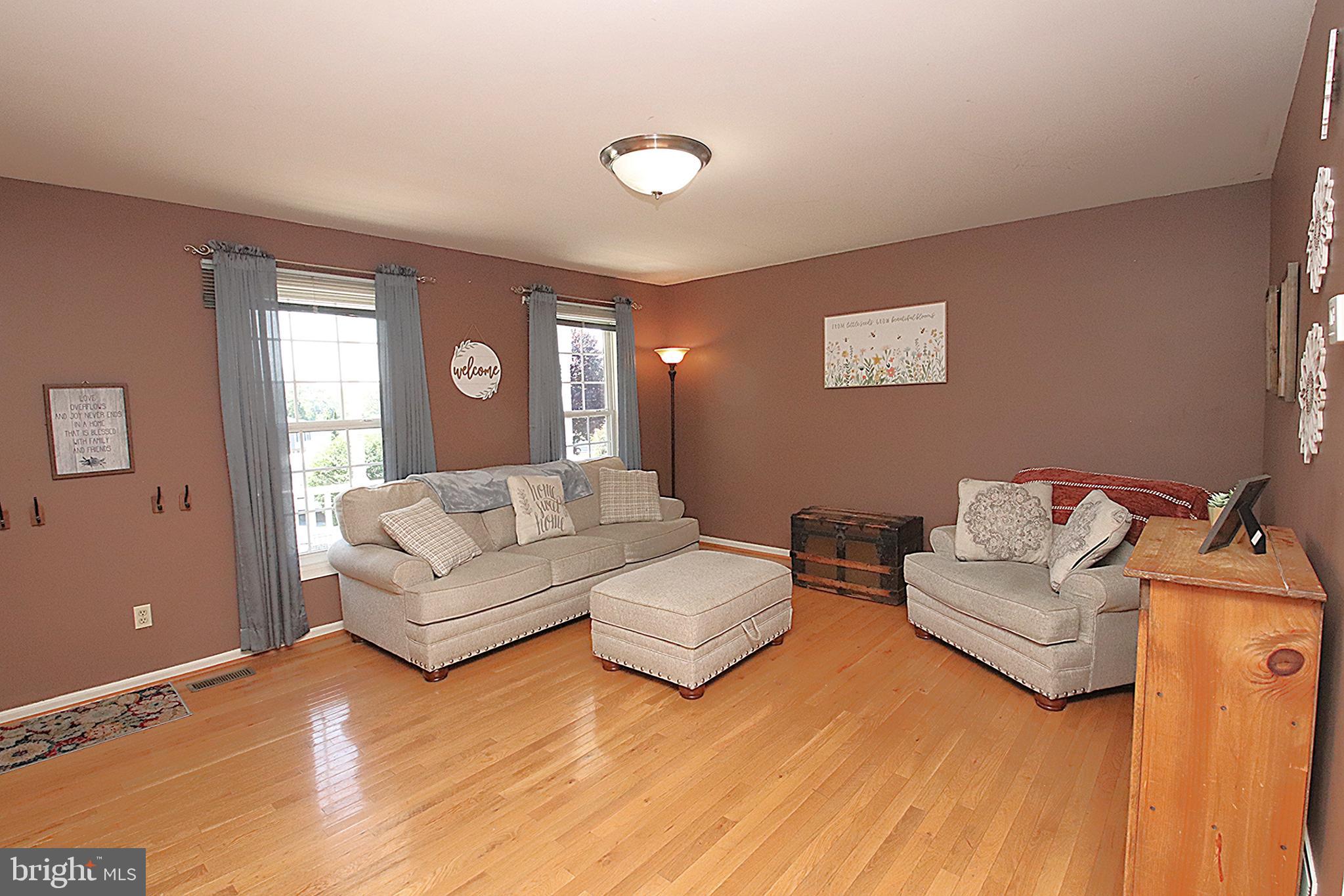 STERLING OAKS - Residential