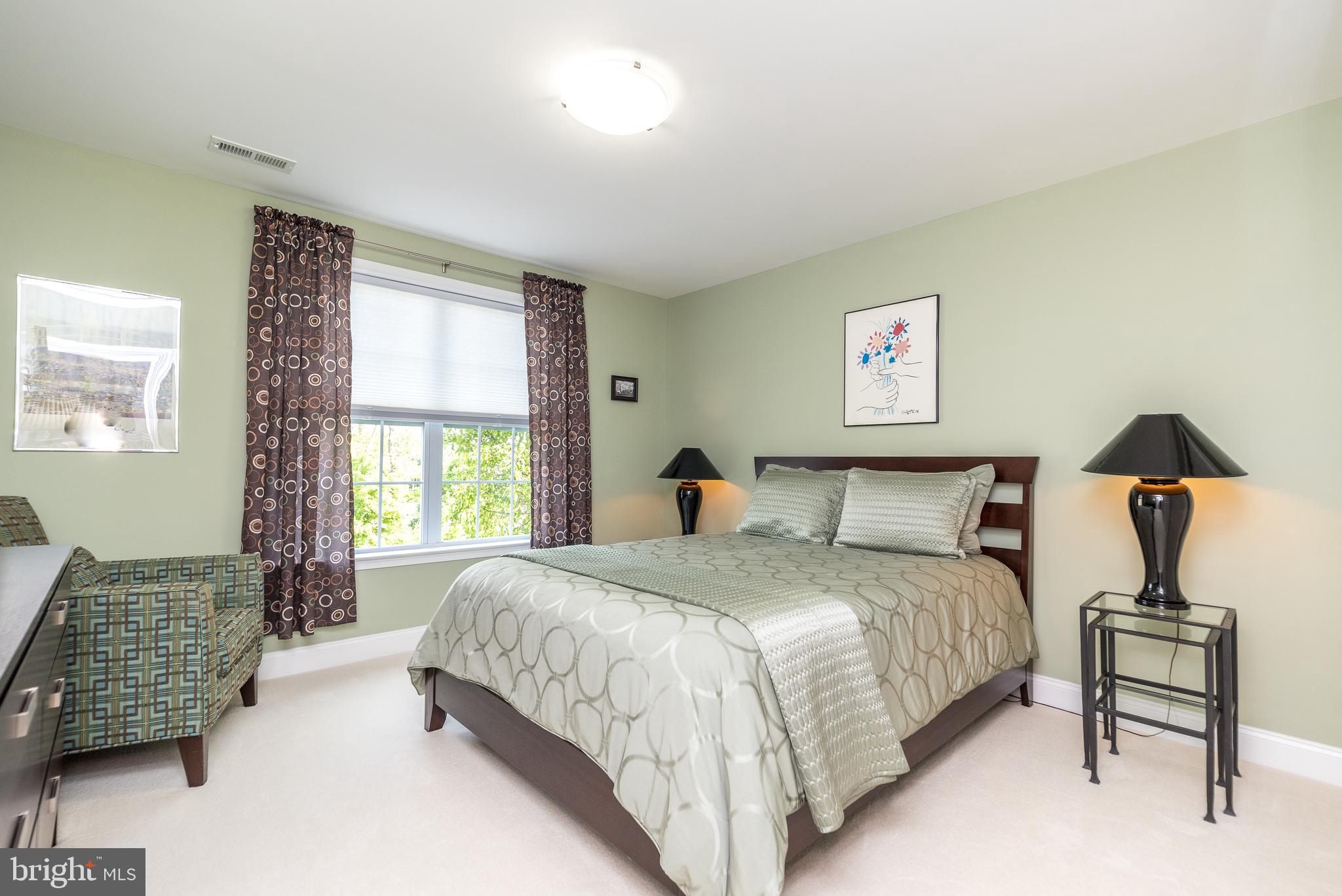 WARRINGTON GLEN - Residential