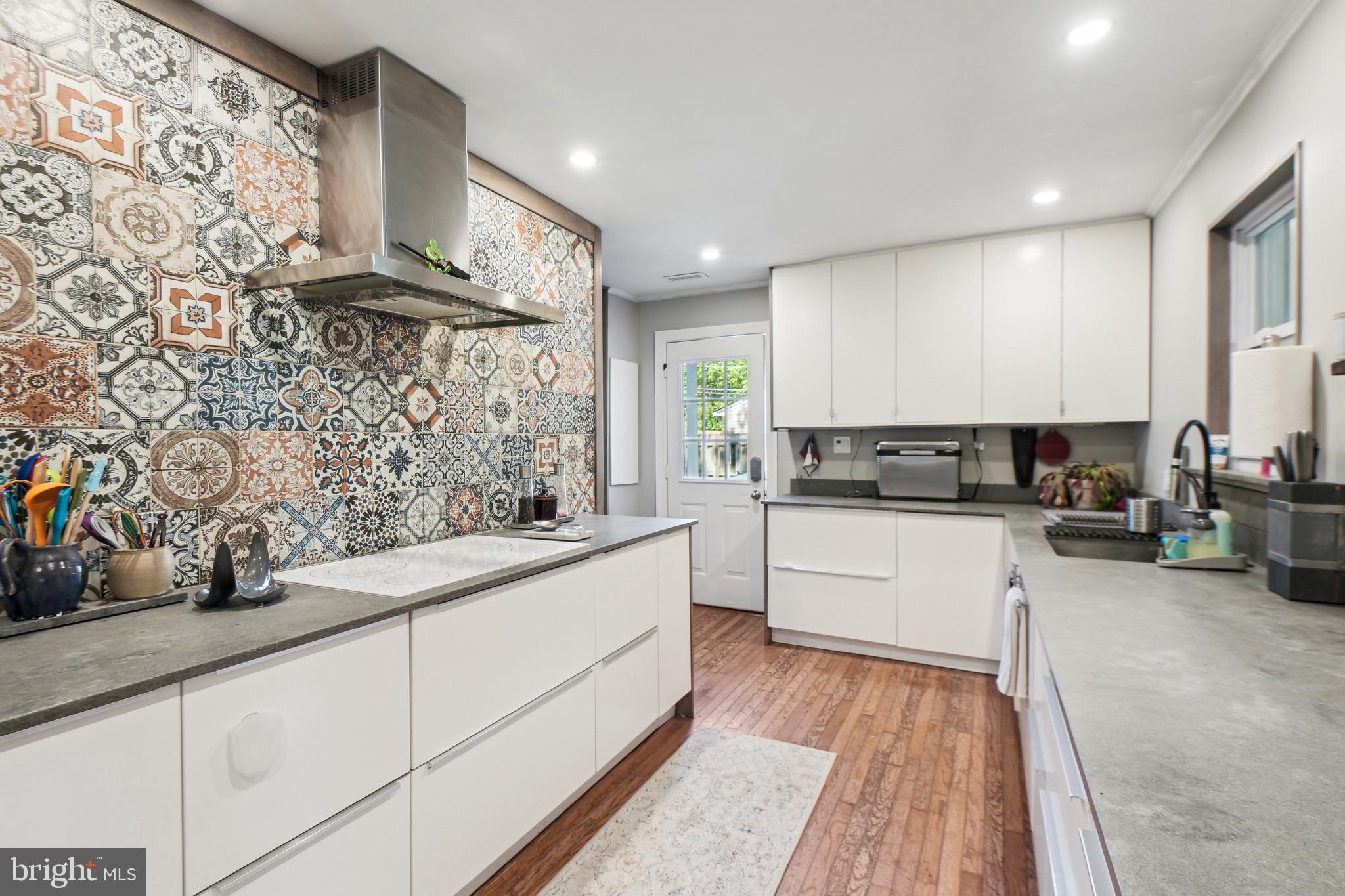 HYBLA VALLEY FARMS - Residential