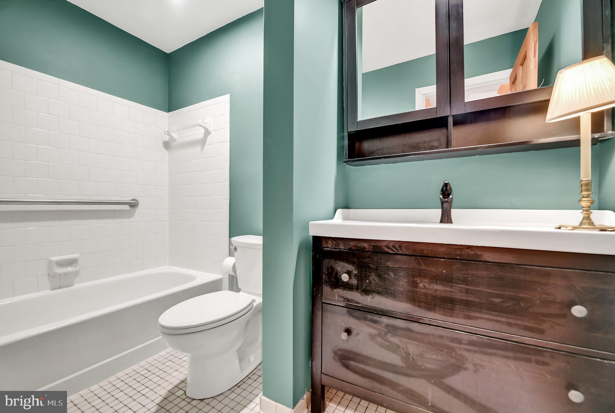 MOUNT WASHINGTON - Residential