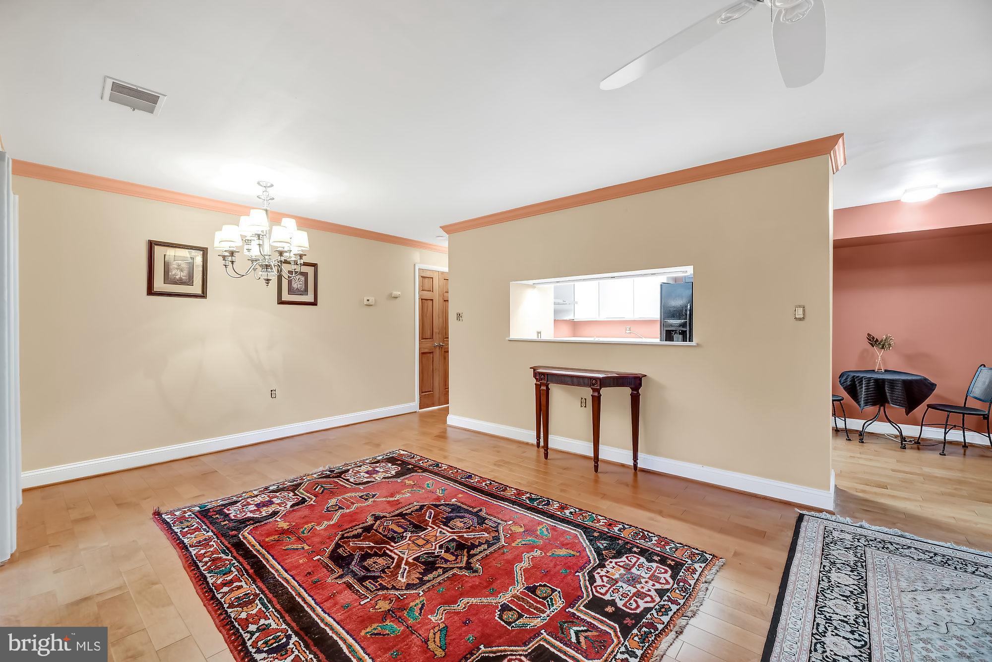 MOUNT WASHINGTON - Residential