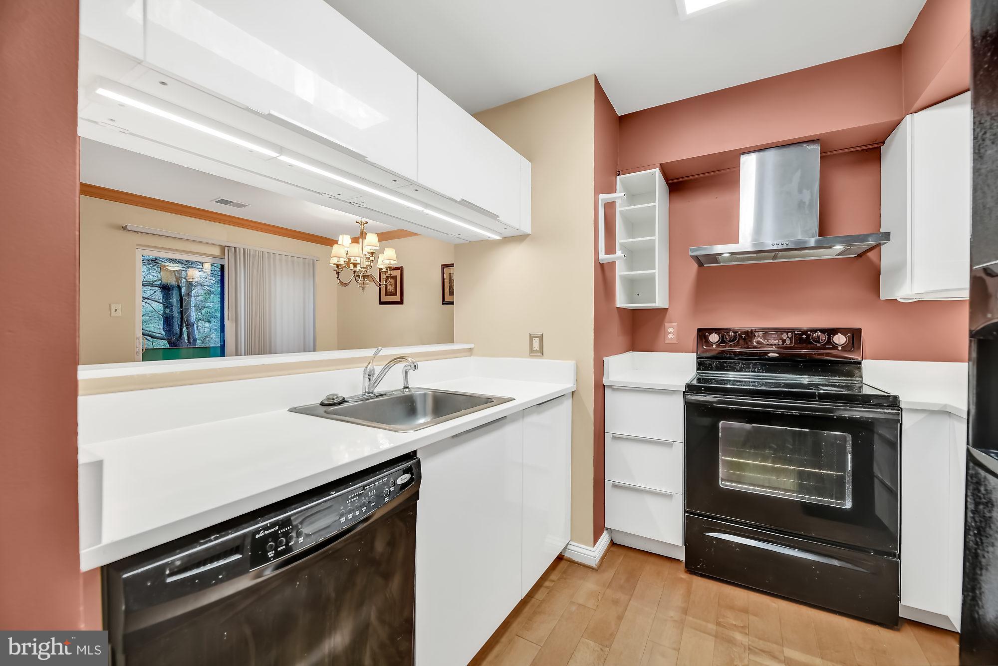 MOUNT WASHINGTON - Residential