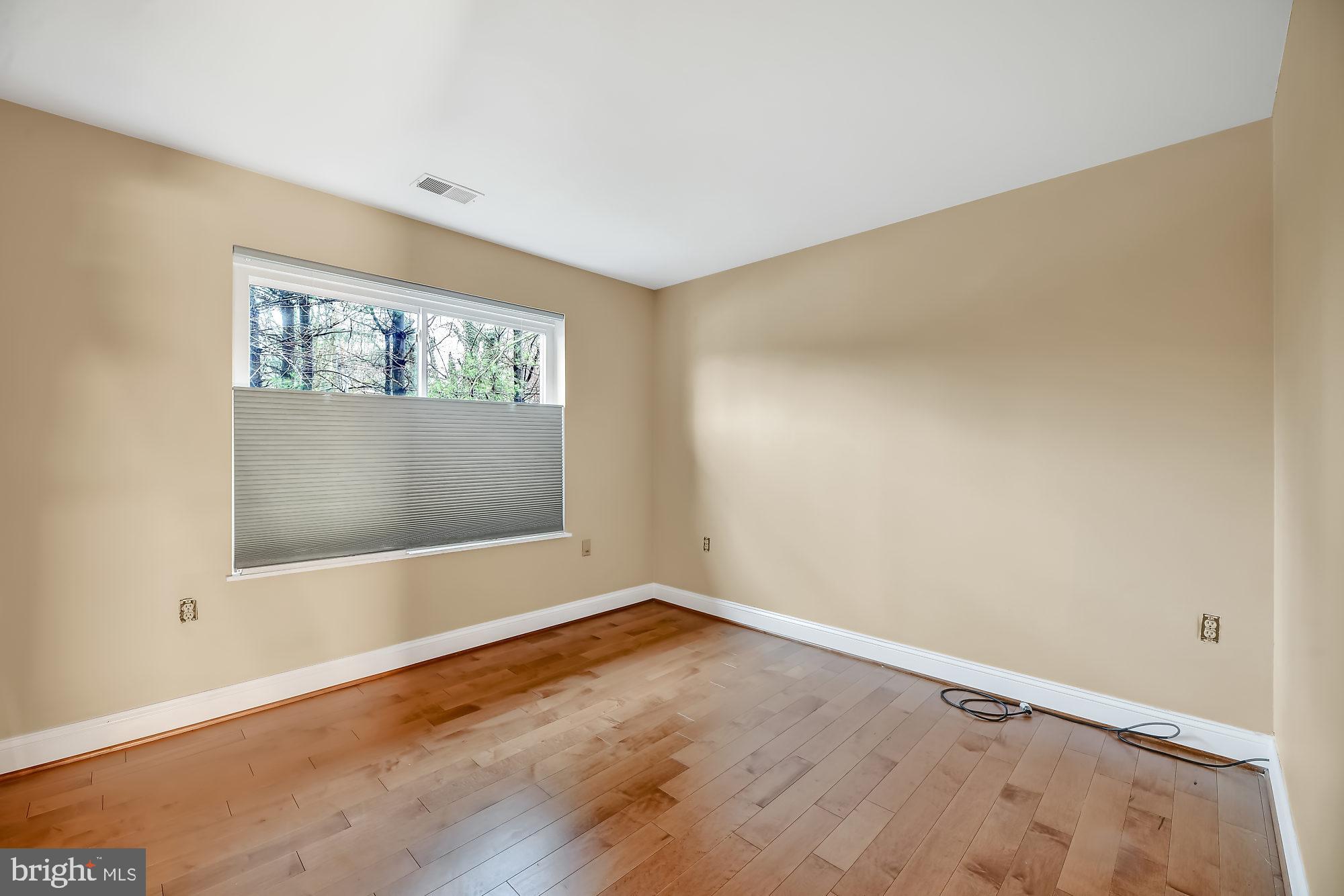 MOUNT WASHINGTON - Residential