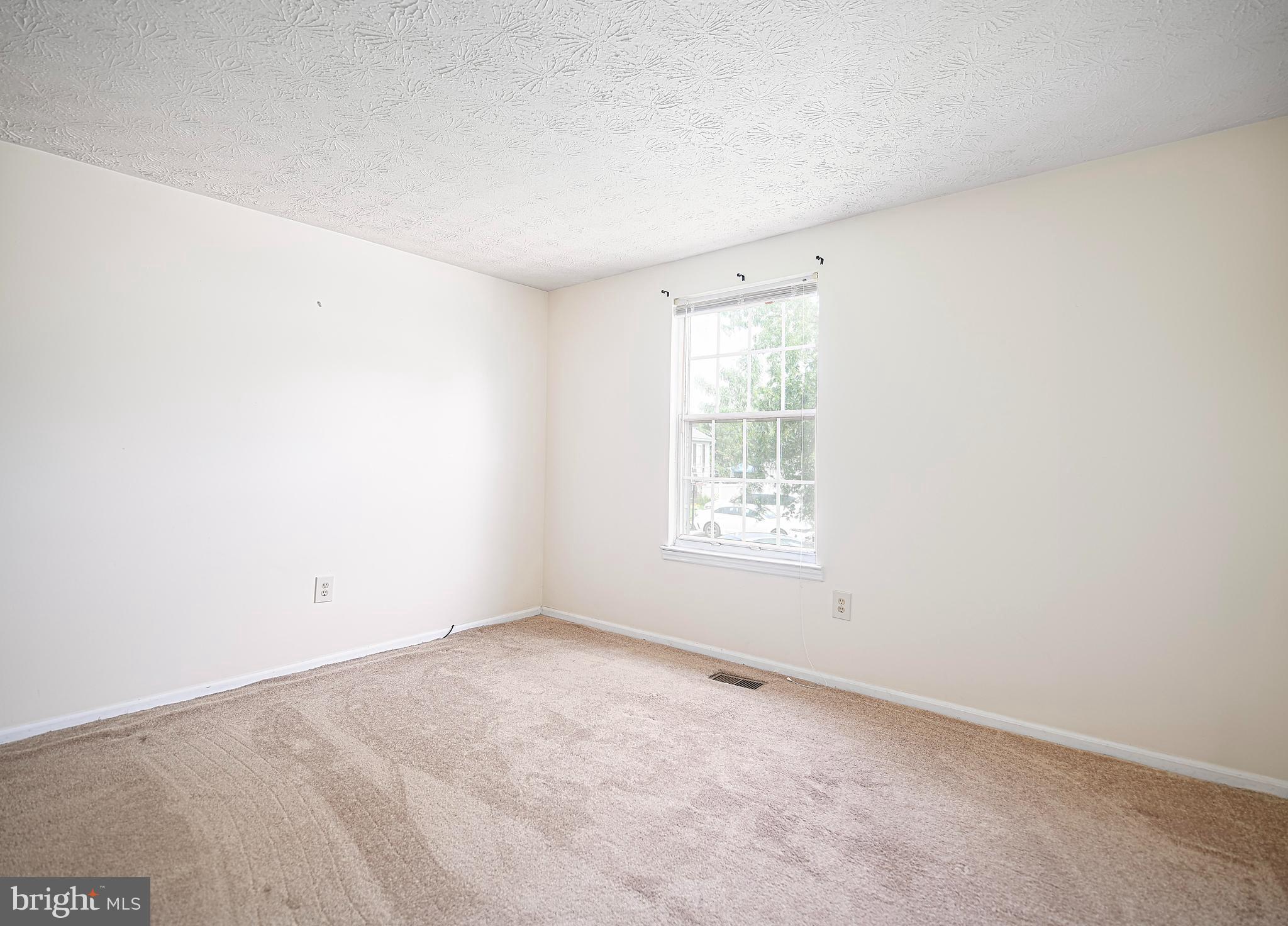 WOODBRIDGE CENTER - Residential