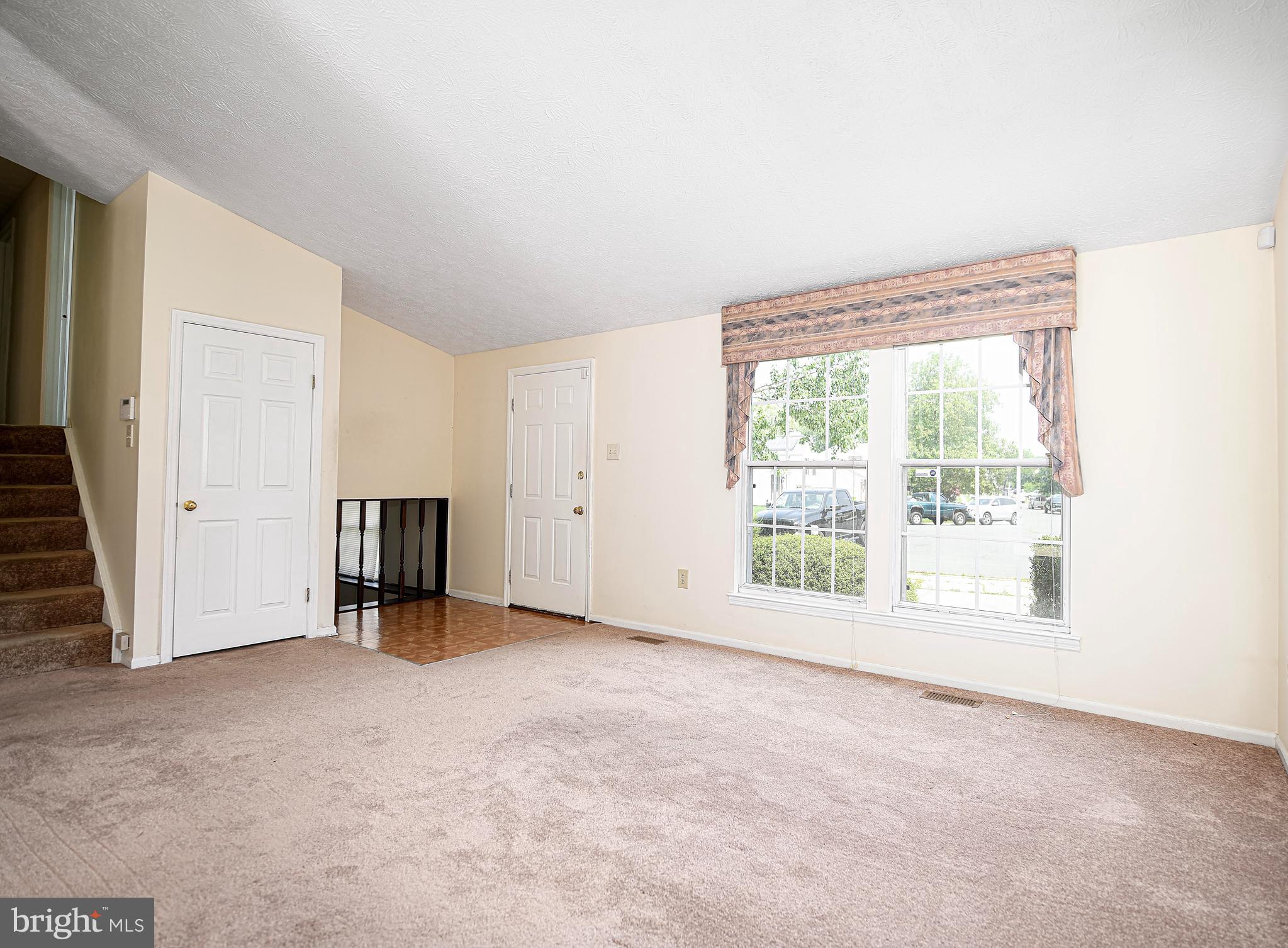 WOODBRIDGE CENTER - Residential