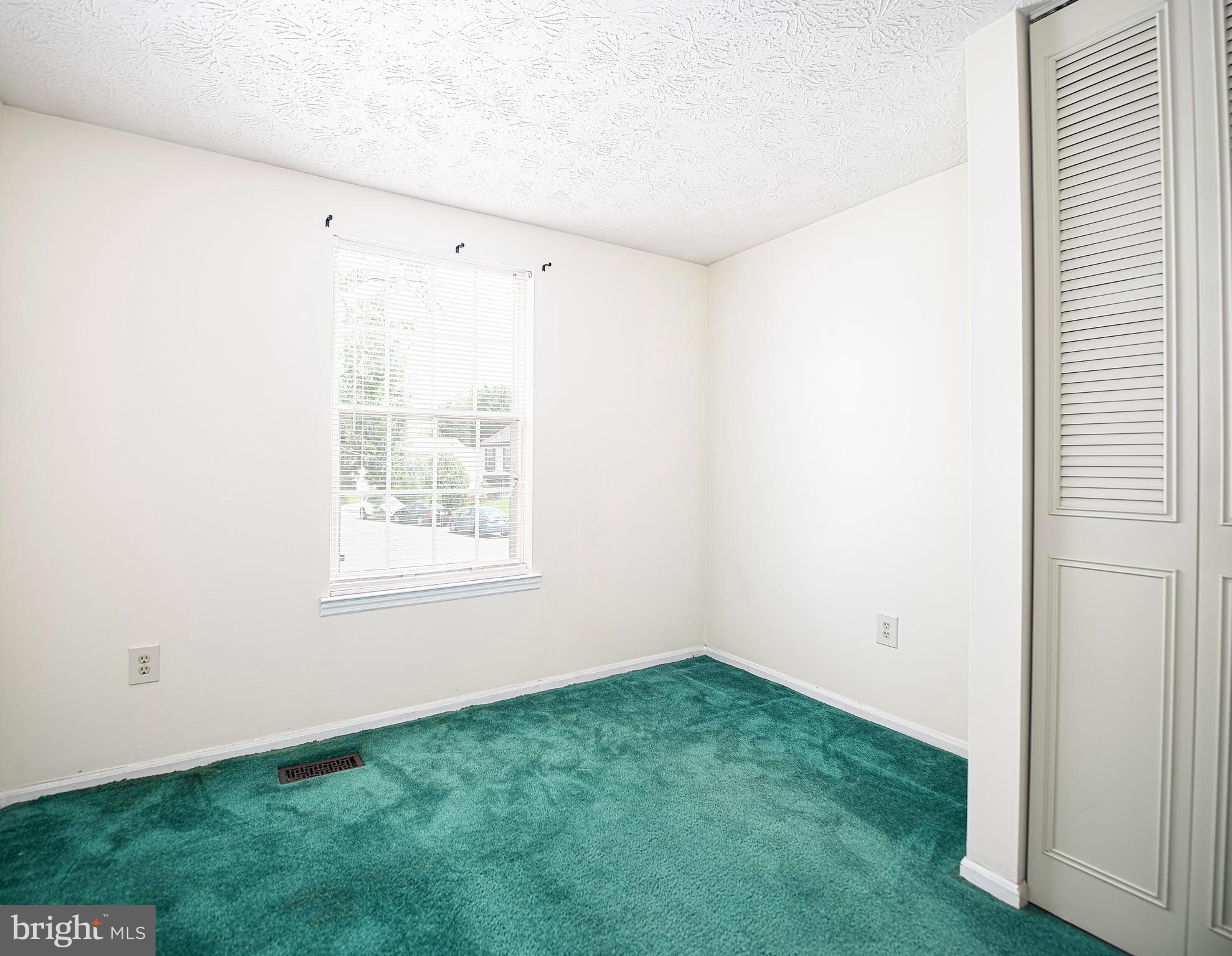 WOODBRIDGE CENTER - Residential