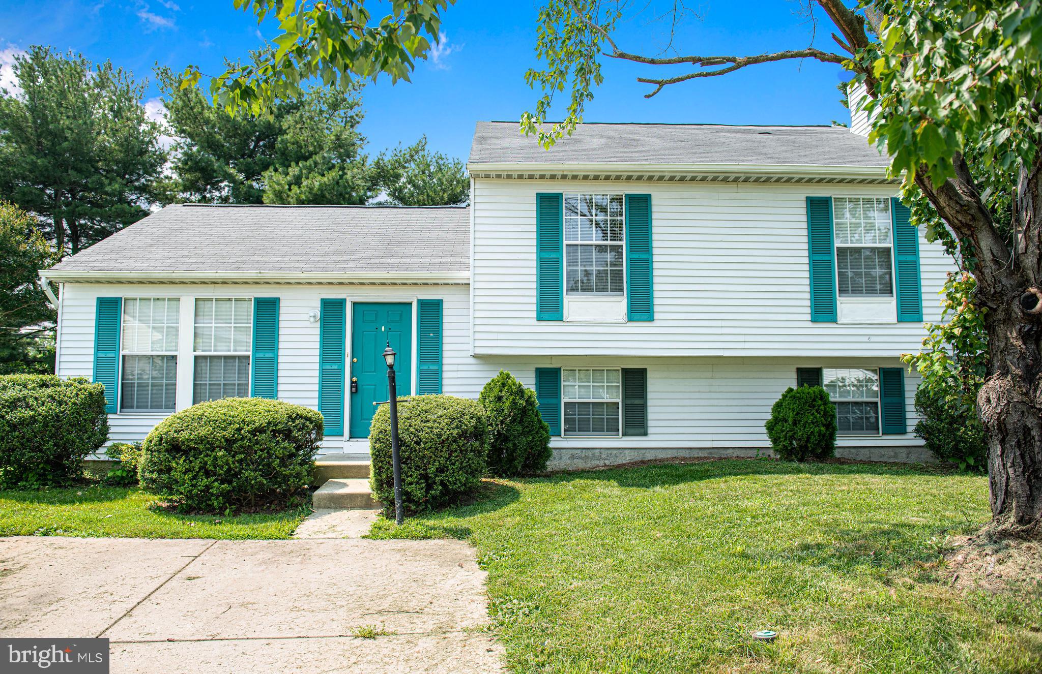 WOODBRIDGE CENTER - Residential