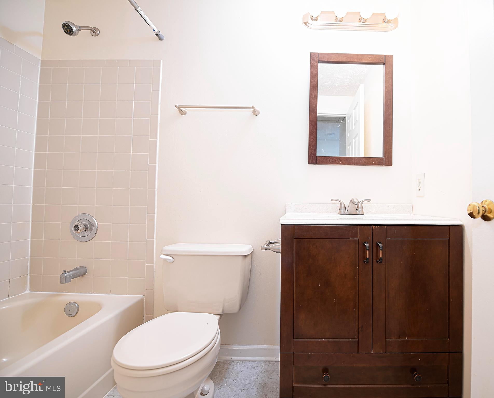 WOODBRIDGE CENTER - Residential