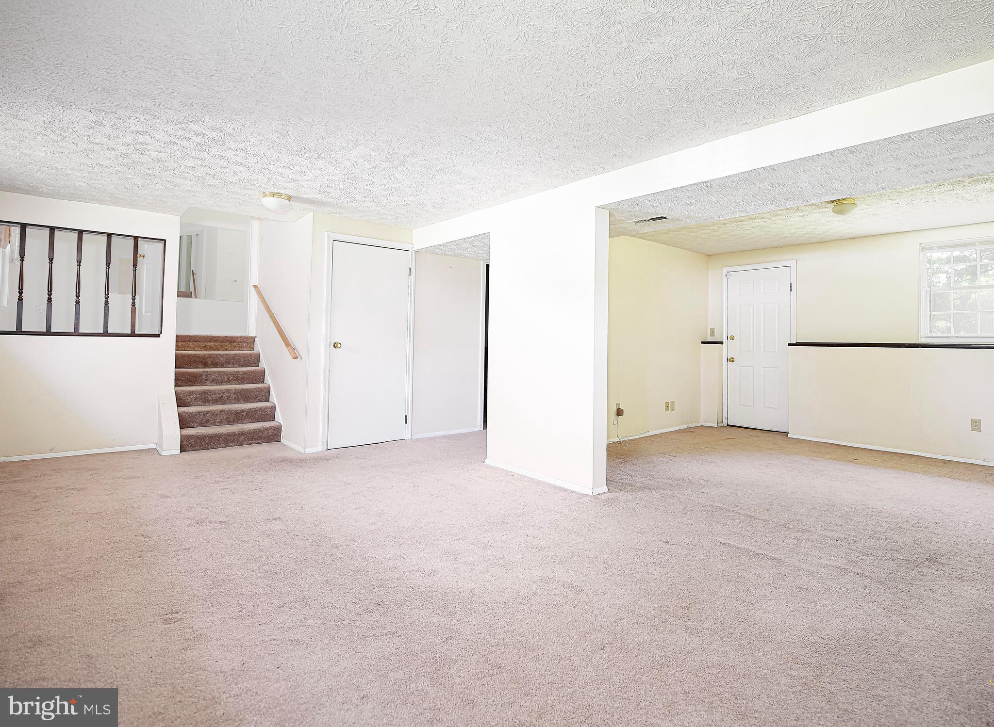 WOODBRIDGE CENTER - Residential